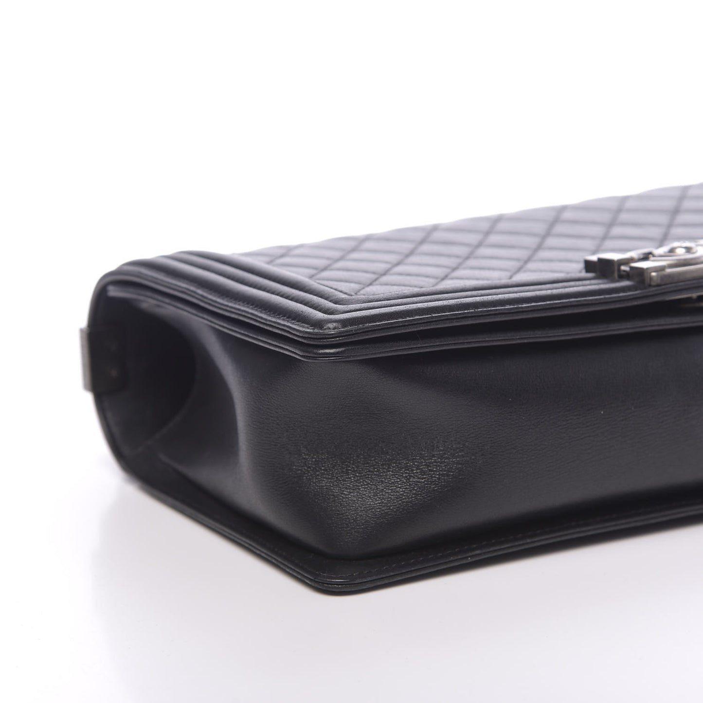 Metallic Calfskin Quilted New Medium Boy Flap Black