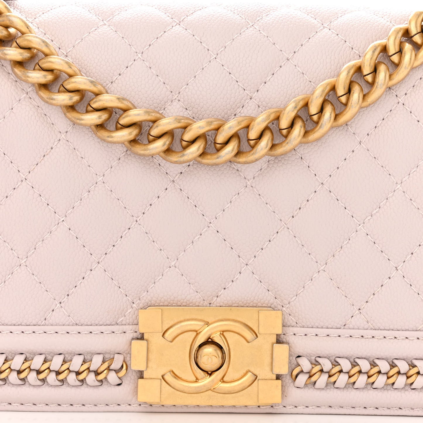 Caviar Quilted Chain Around Medium Boy Flap Light Purple