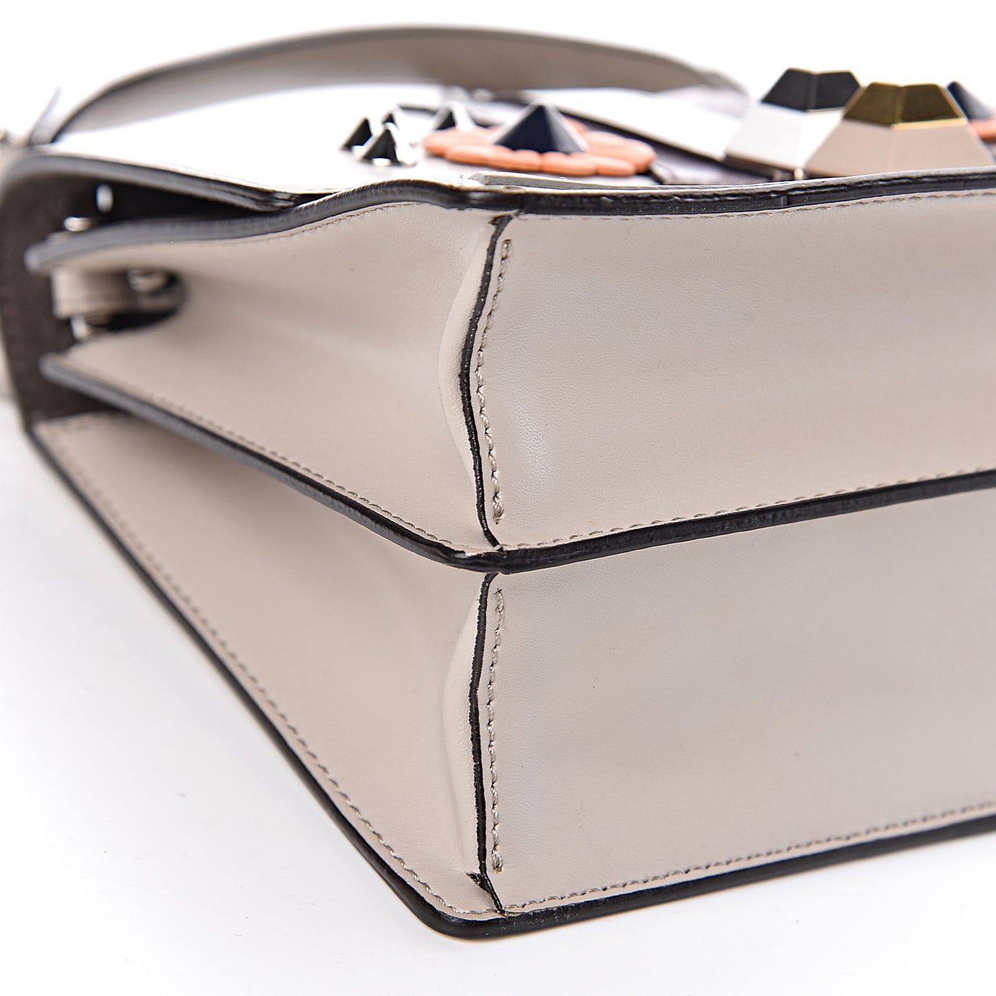Vitello Liberty Lucido Catalan Mirror Hypnoteyes Studded Small Kan I Shoulder Bag Grigio Polvere Bordeaux Multicolor