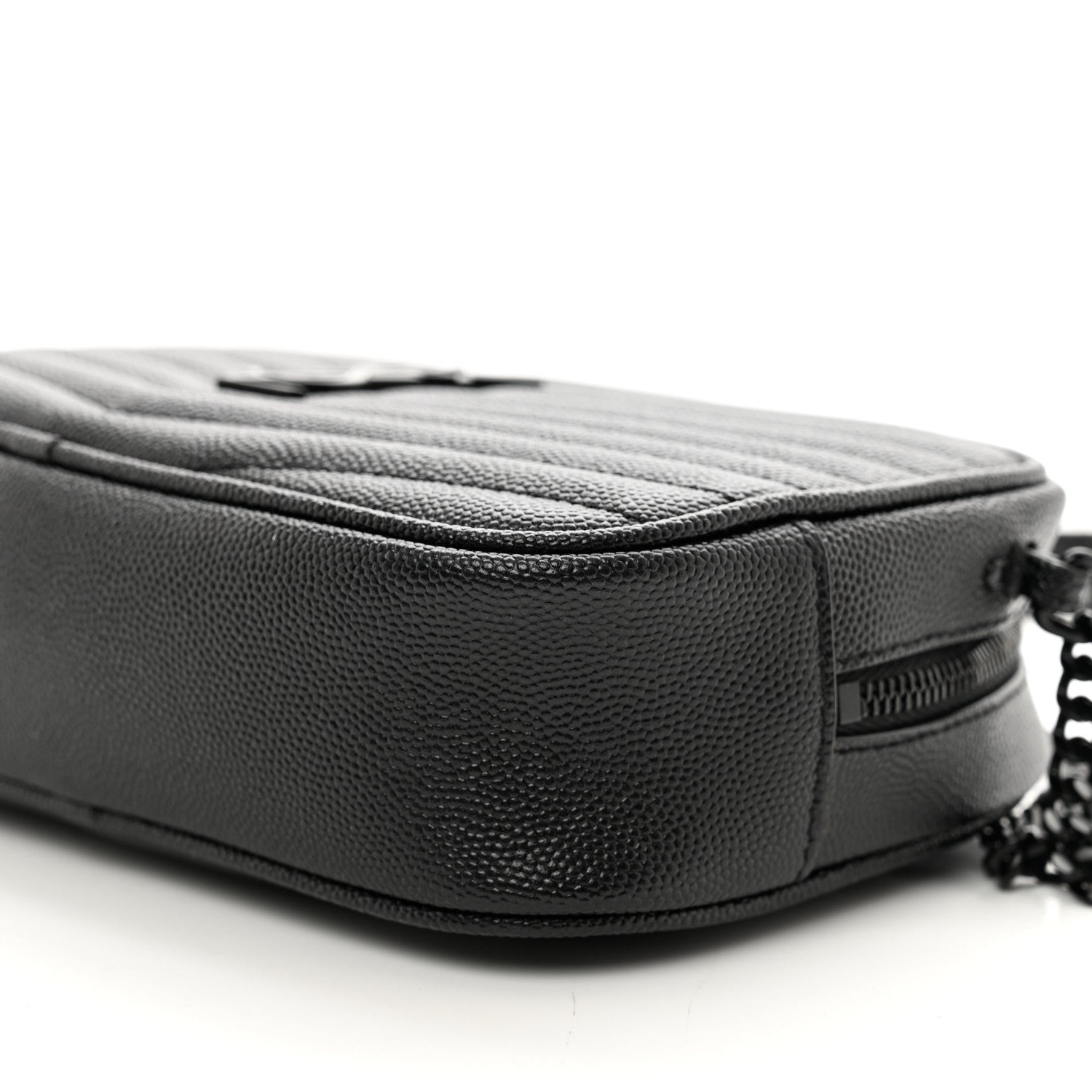 Saint Laurent Grain De Poudre Matelasse Monochrome Monogram Mini Lou Camera Bag Black 9 of 9