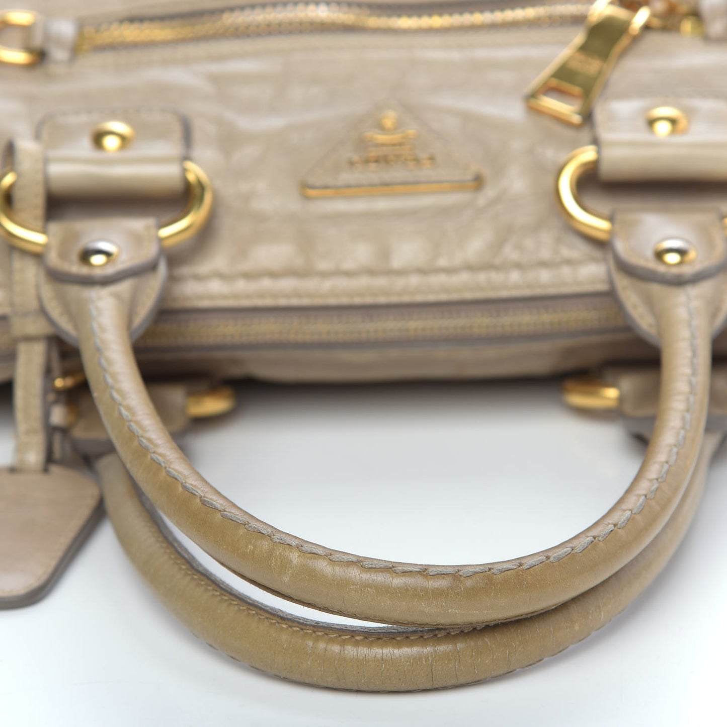 Vitello Shine Antik Satchel Cammeo