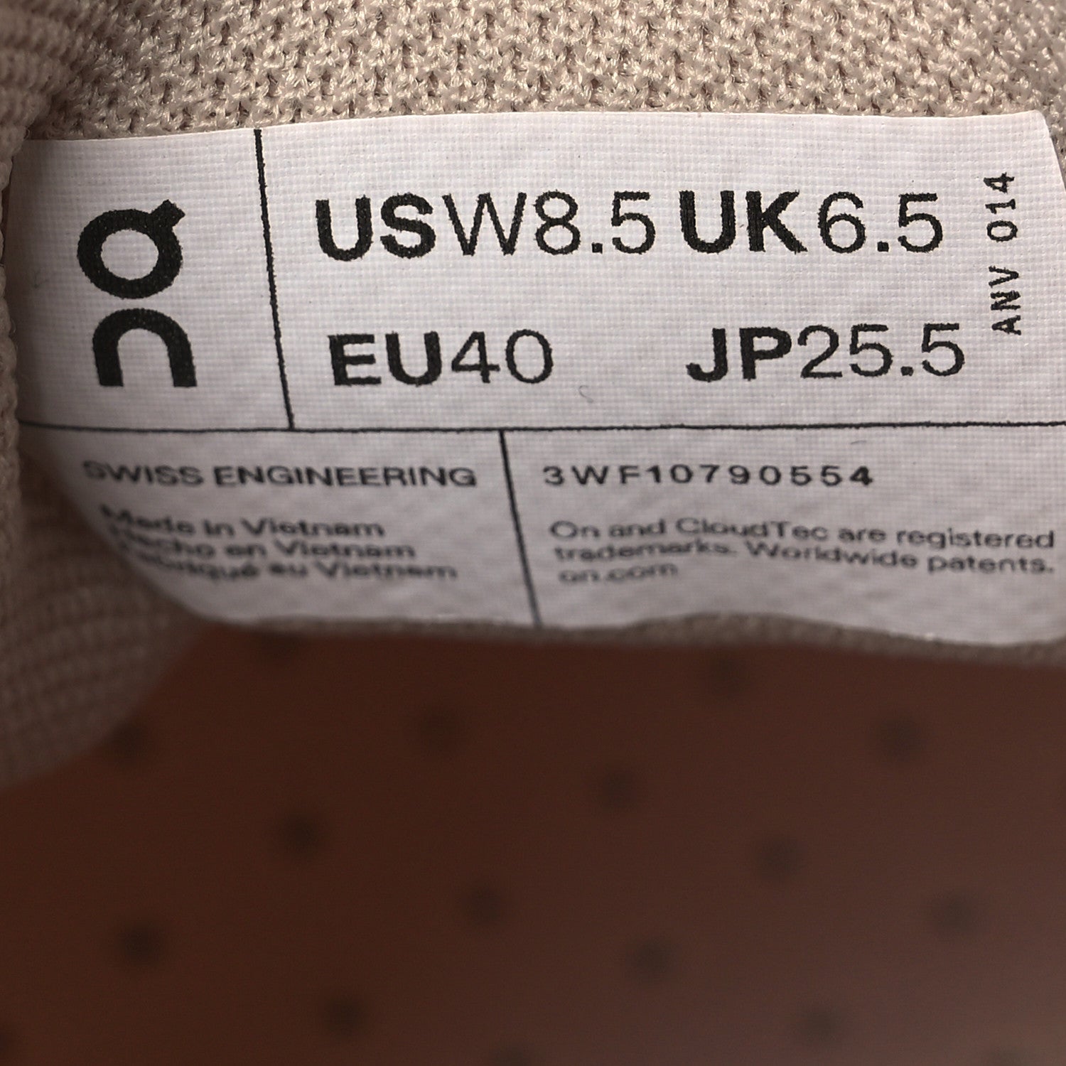 Loewe X ON Canvas Mesh Womens Cloudventure 2.0 Sneakers 40 Arena Sand 10 of 11