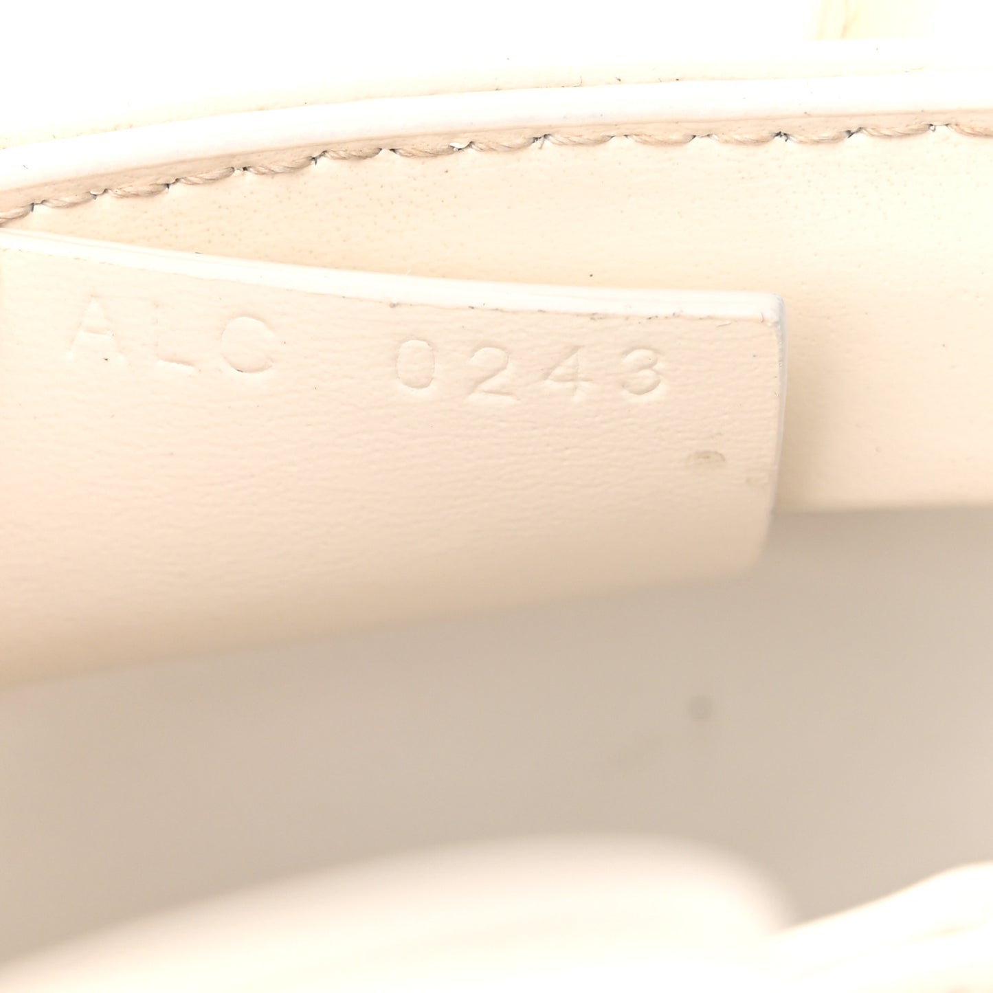 Shiny Lord Calfskin Micro Antigona Ivory