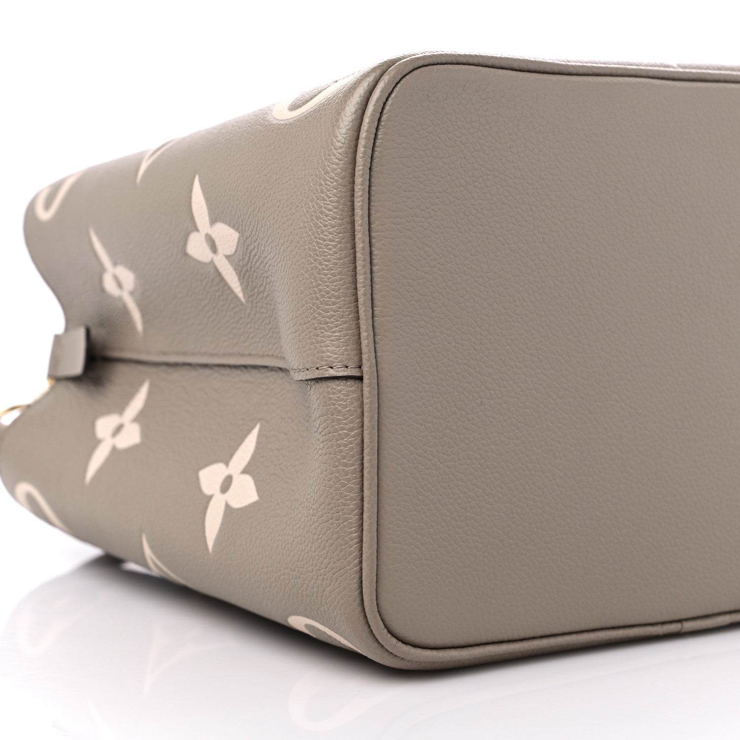 Louis Vuitton Empreinte Monogram Giant Neonoe MM Tourterelle Creme 8 of 9