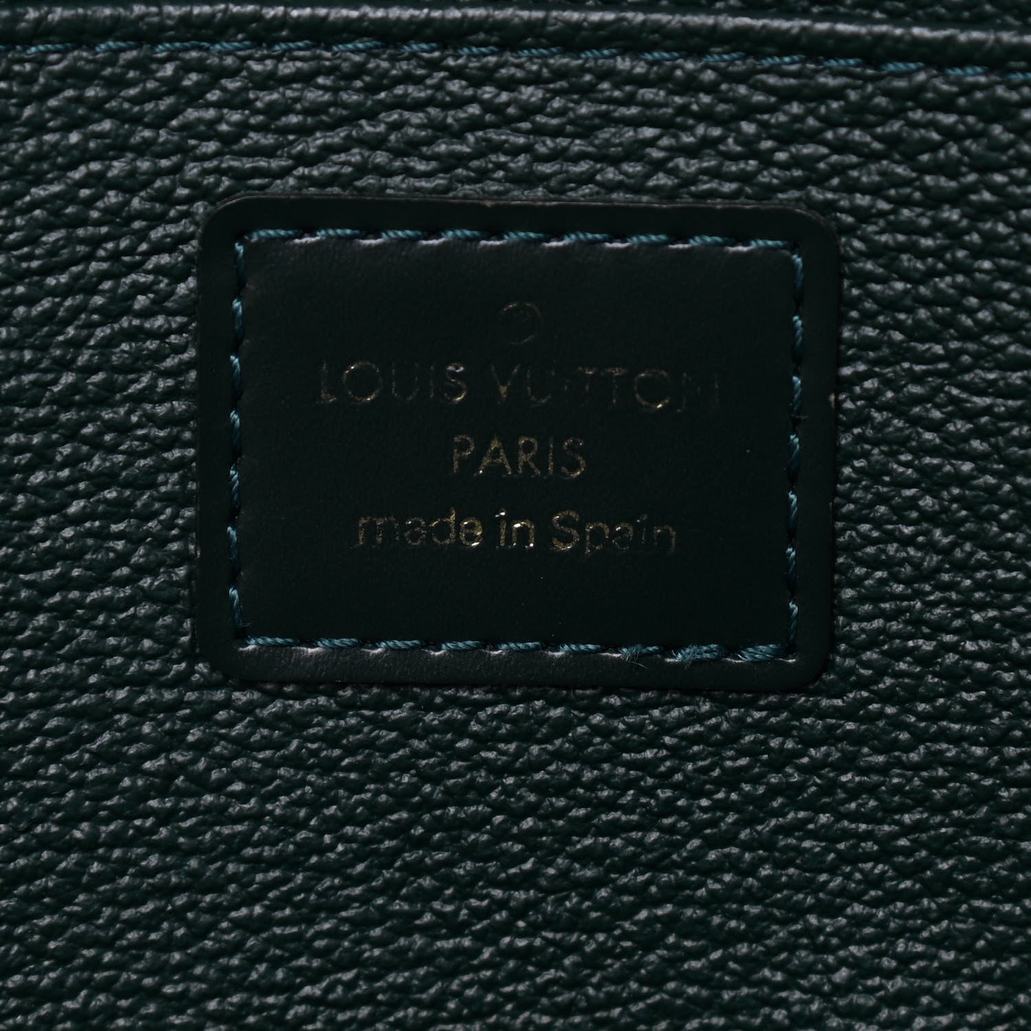 Louis Vuitton Taiga Trousse Toilette GM Epicea 6 of 13