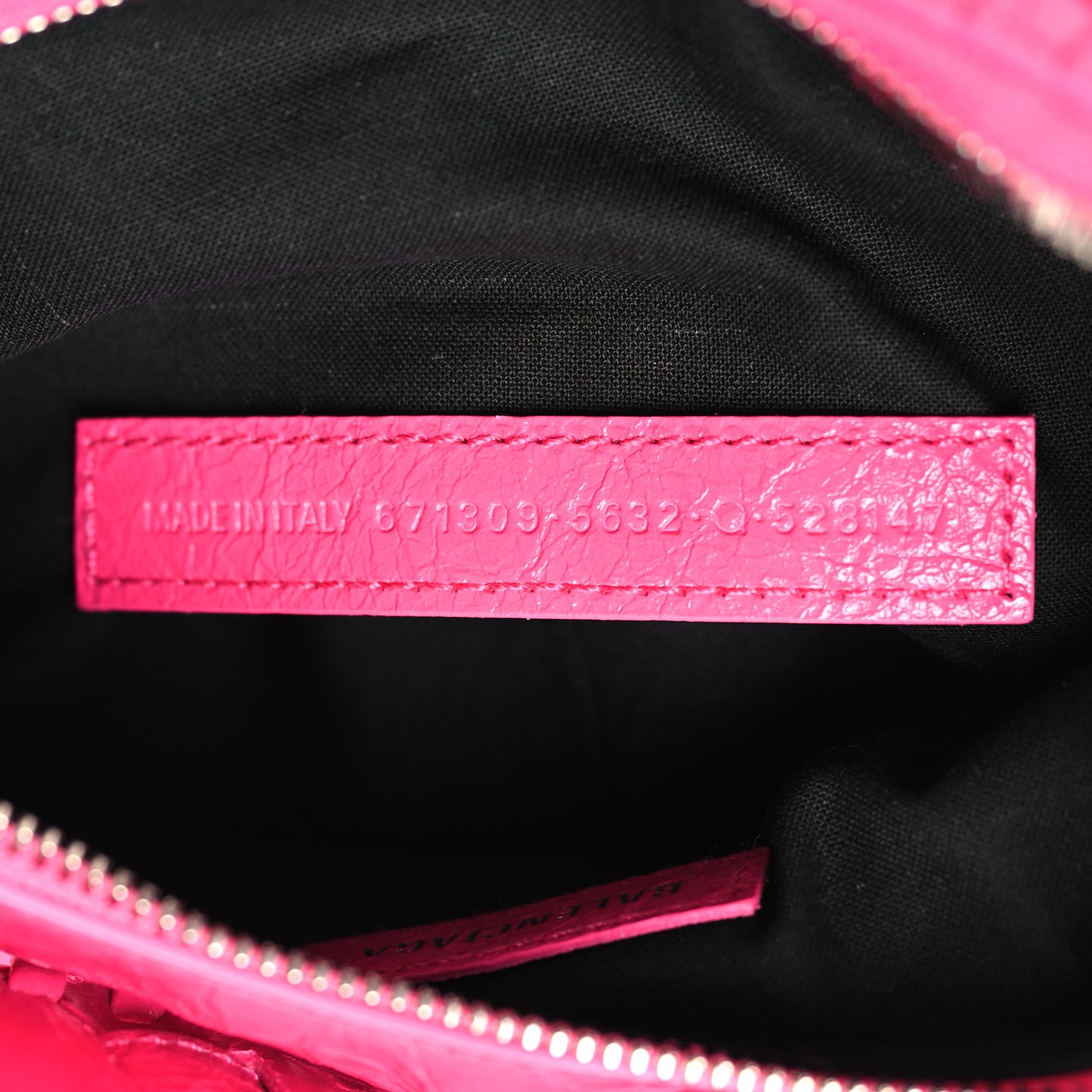 Agneau Arena Le Cagole Shoulder Bag XS Fluo Pink
