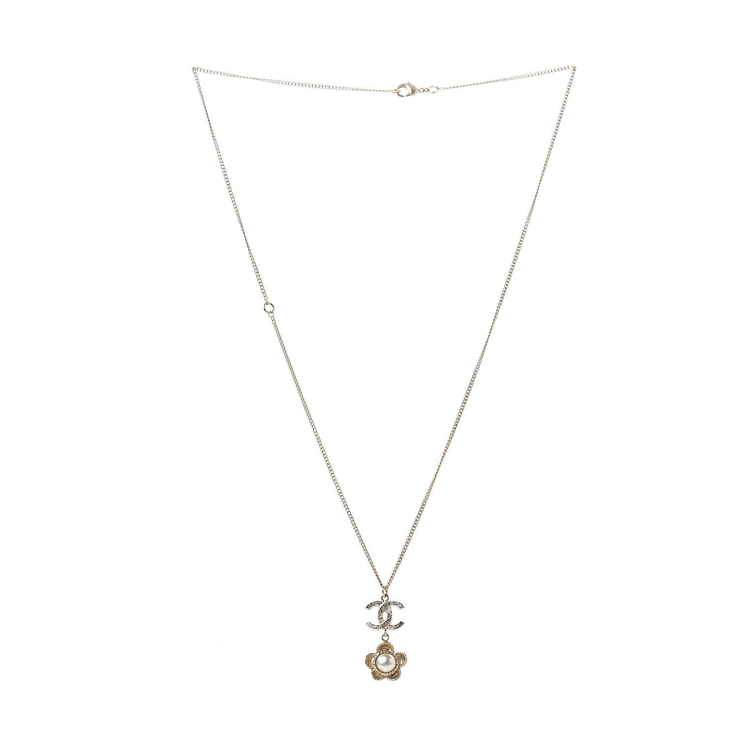 Chanel Pearl CC Camellia Pendant Necklace Gold 3 of 4