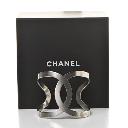 Chanel Metal CC Cuff Silver 6 of 6
