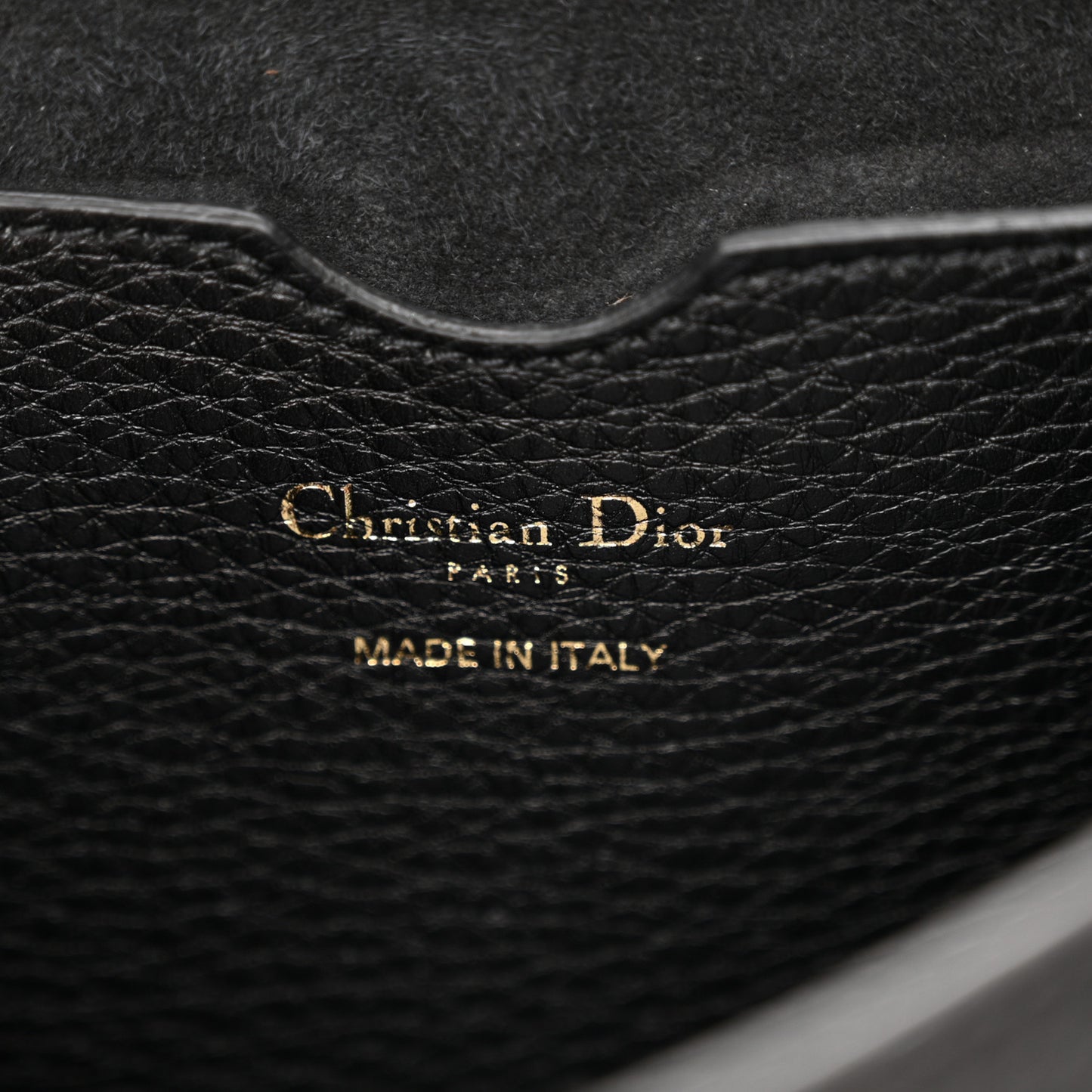 Grained Calfskin Large Bobby Flap Black