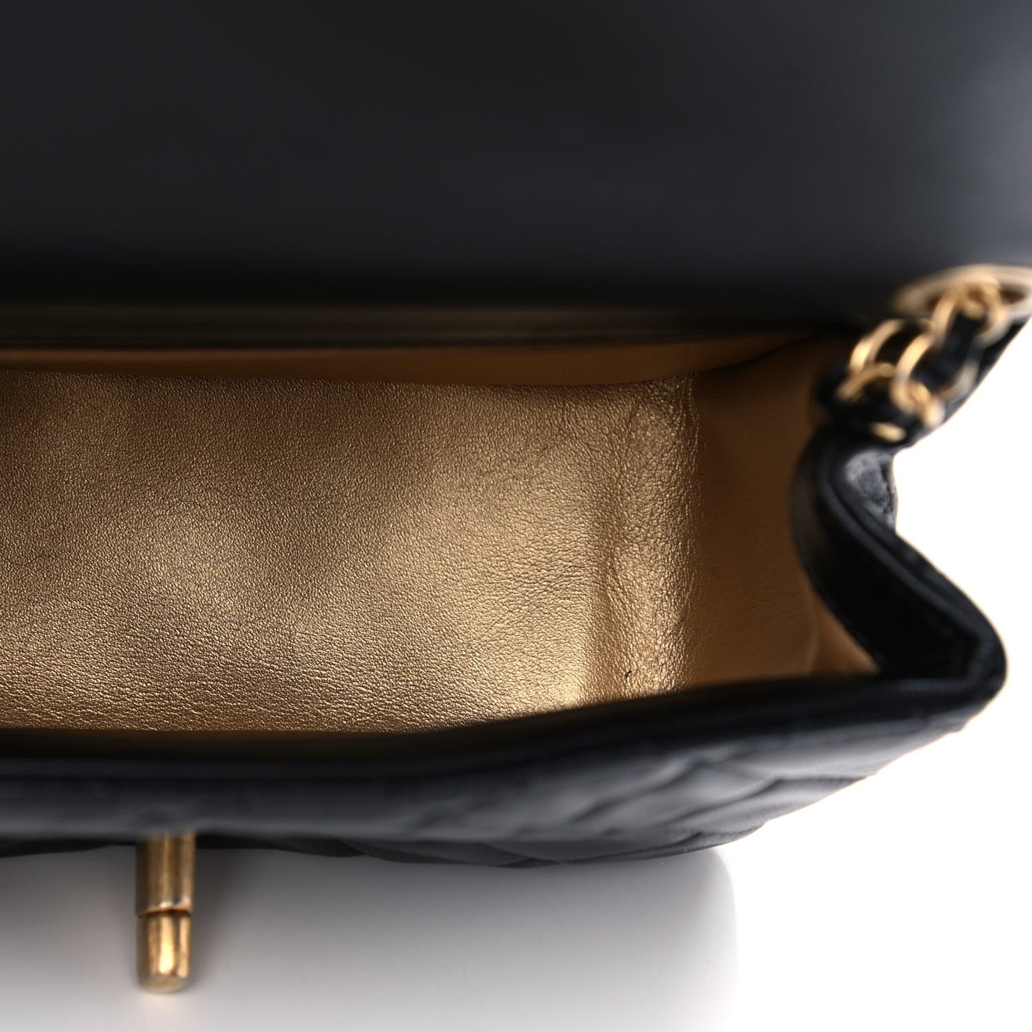 Lambskin Quilted Mini Pearl Crush Flap Black