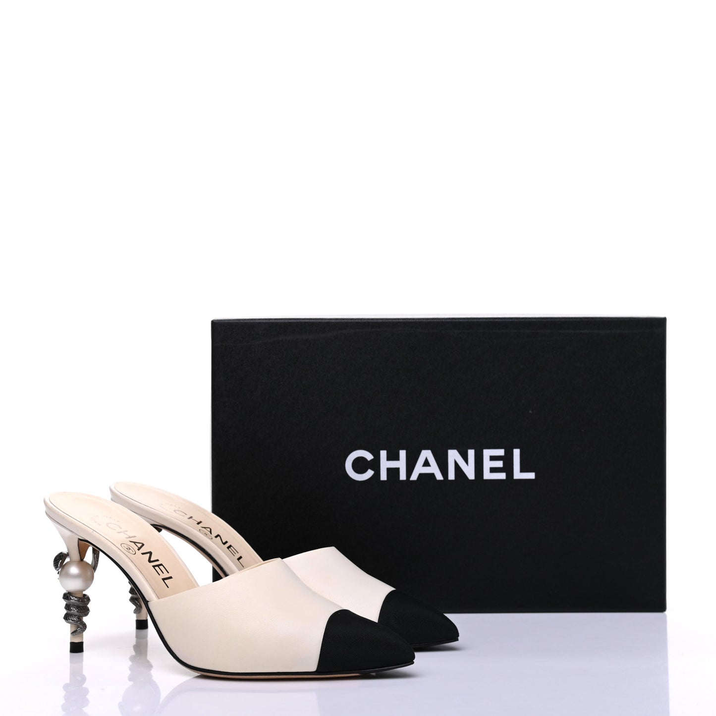 Lambskin Grosgrain Cap Toe Snake Pearl Mule 35 White Black