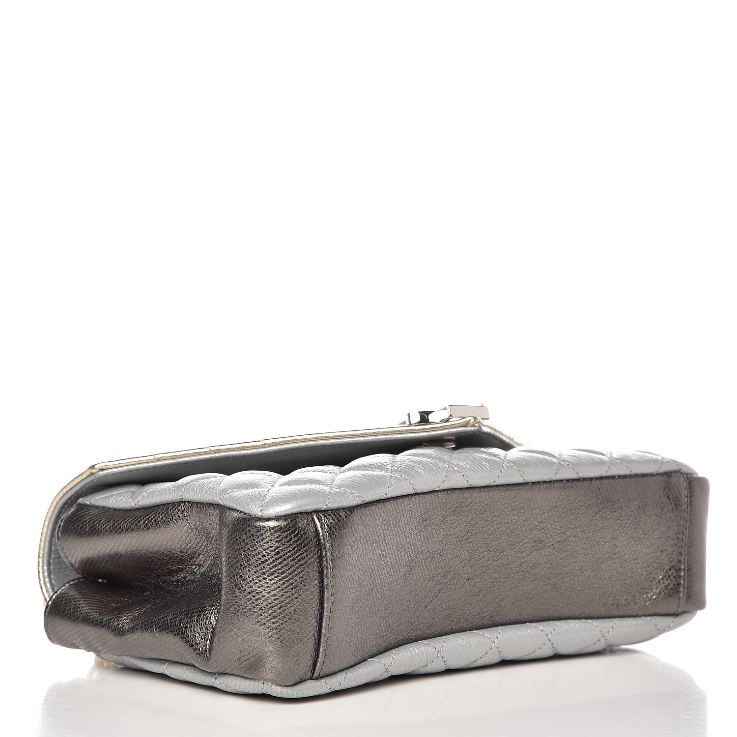 Saint Laurent Metallic Calfskin Tri-Quilt Monogram Medium College Bag Gold Argento 4 of 7