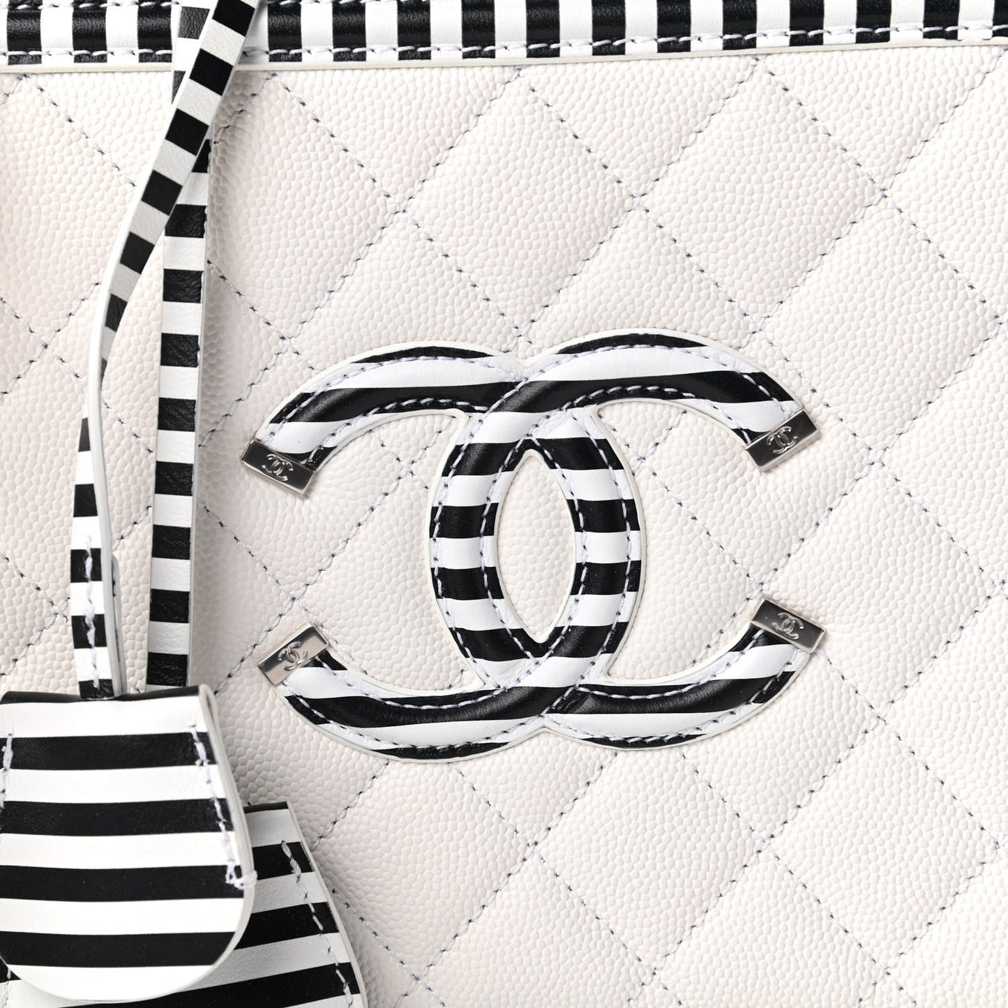 Caviar Quilted Striped Medium CC Filigree Vanity Case White Black