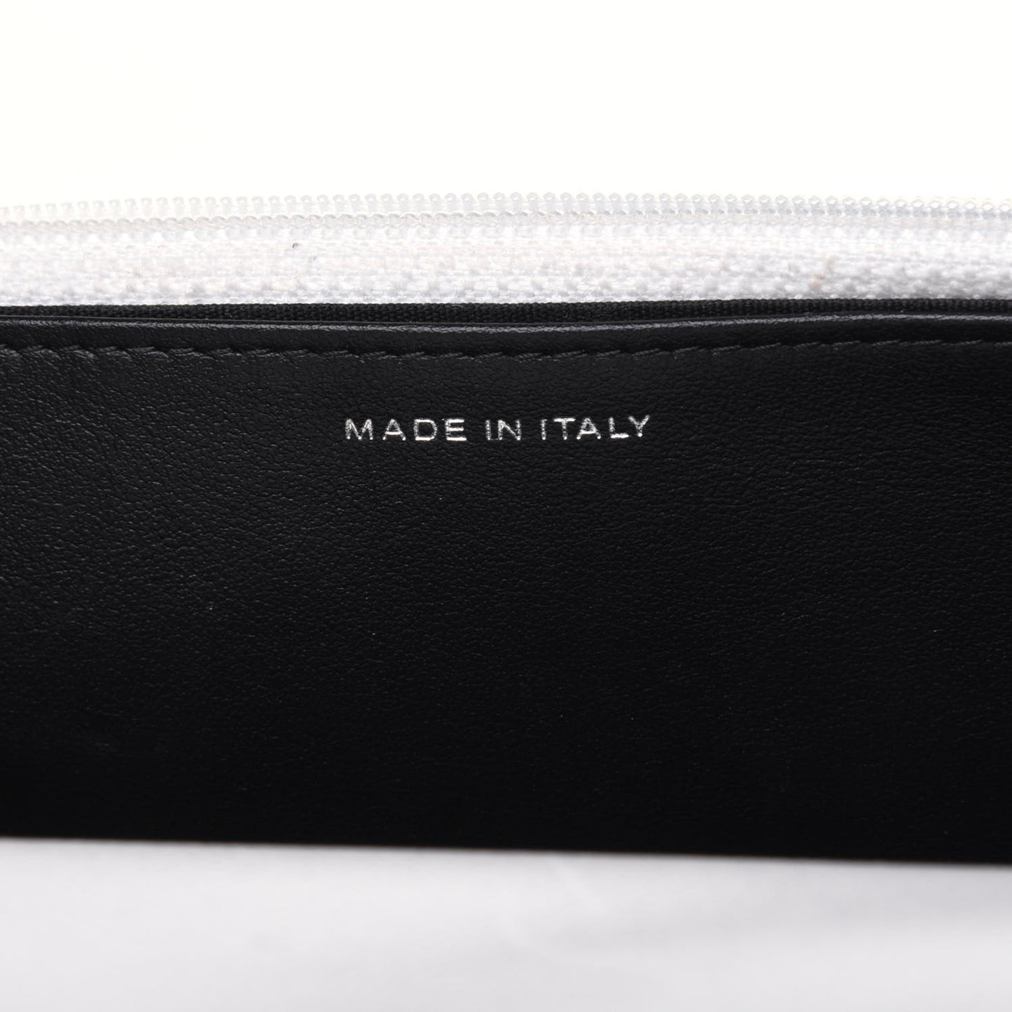 Caviar Quilted My Everything Wallet On Chain WOC White