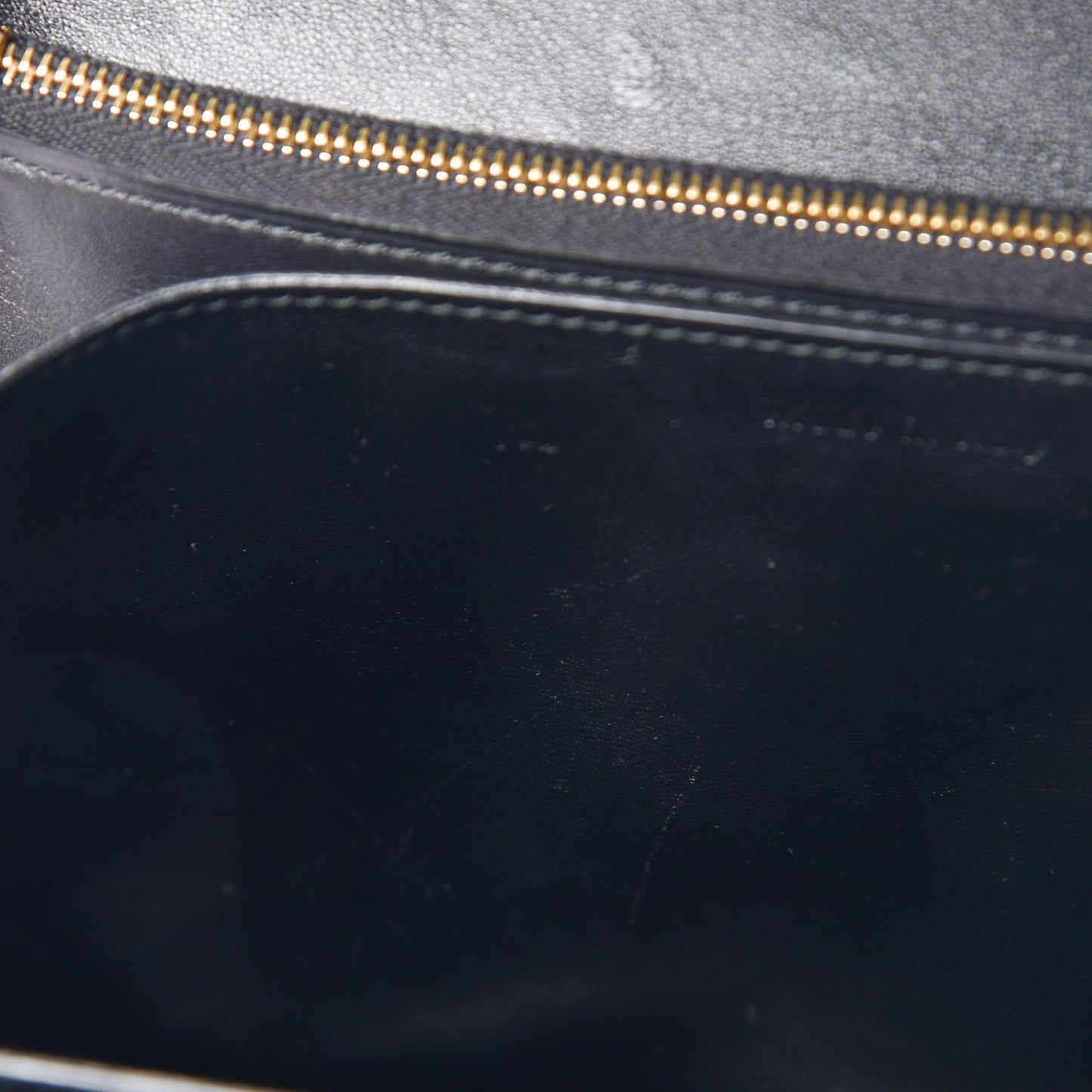 Box Calfskin Medium Classic Box Flap Bag Black