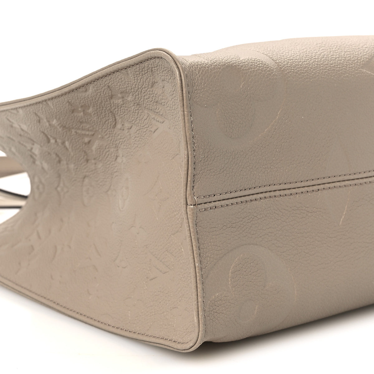 Louis Vuitton Empreinte Monogram Giant Onthego MM Tourterelle 8 of 9