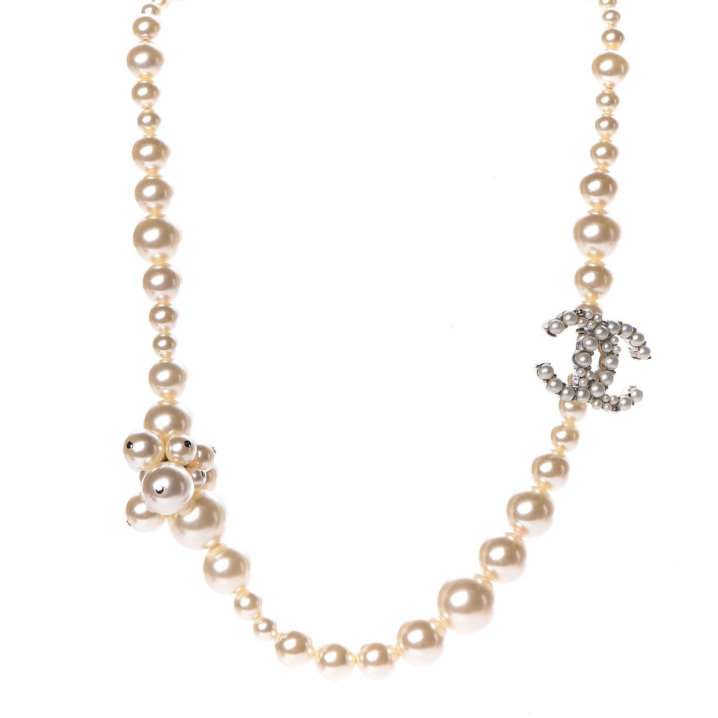 Graduated Pearl CC Short Necklace Silver