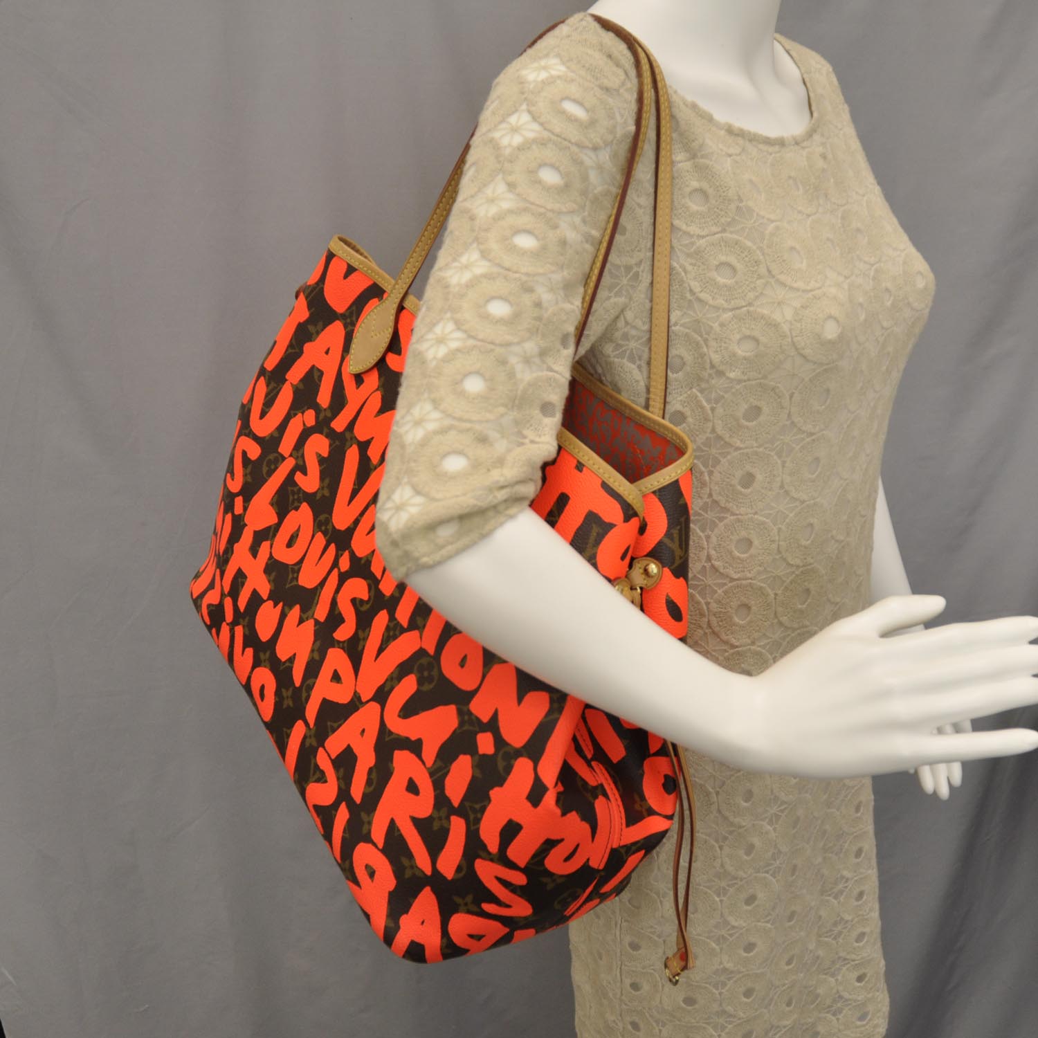 Louis Vuitton Monogram Graffiti Neverfull GM Orange 2 of 7