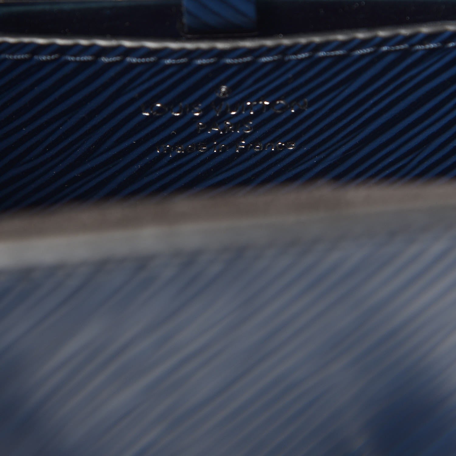 Louis Vuitton Epi Twist Shoulder Bag MM Indigo 5 of 8