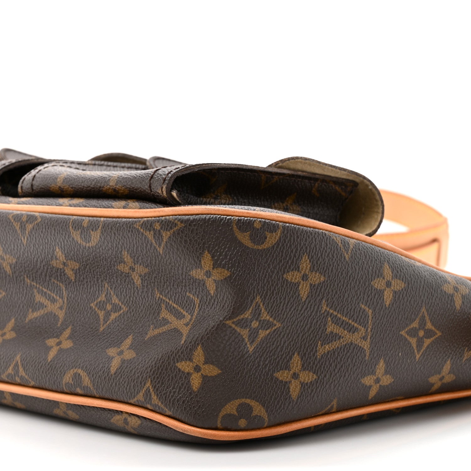 Louis Vuitton Monogram Hudson GM 14 of 31