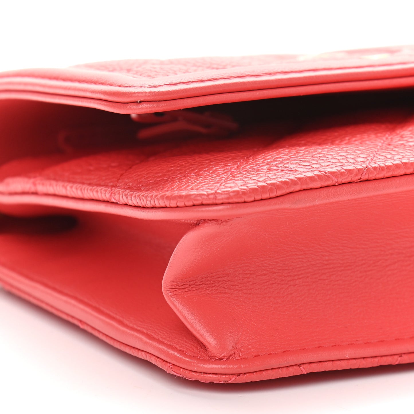 Caviar Quilted CC Filigree Wallet On Chain WOC Coral