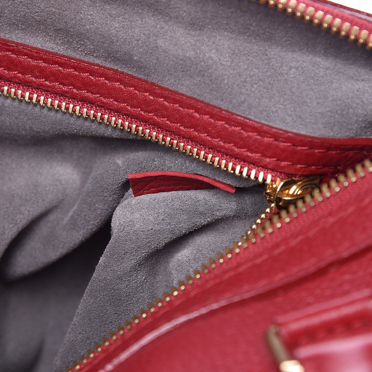 Veau Cachemire SC Bag PM Cherry