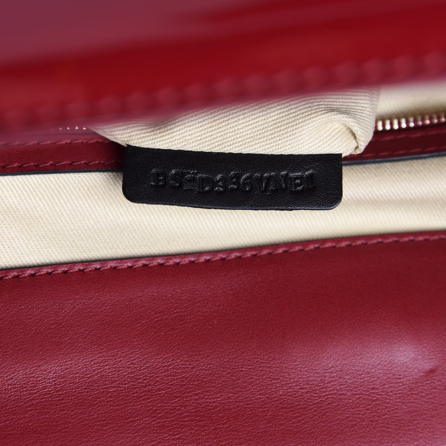Patent Large Glam Lock Rockstud Flap Red