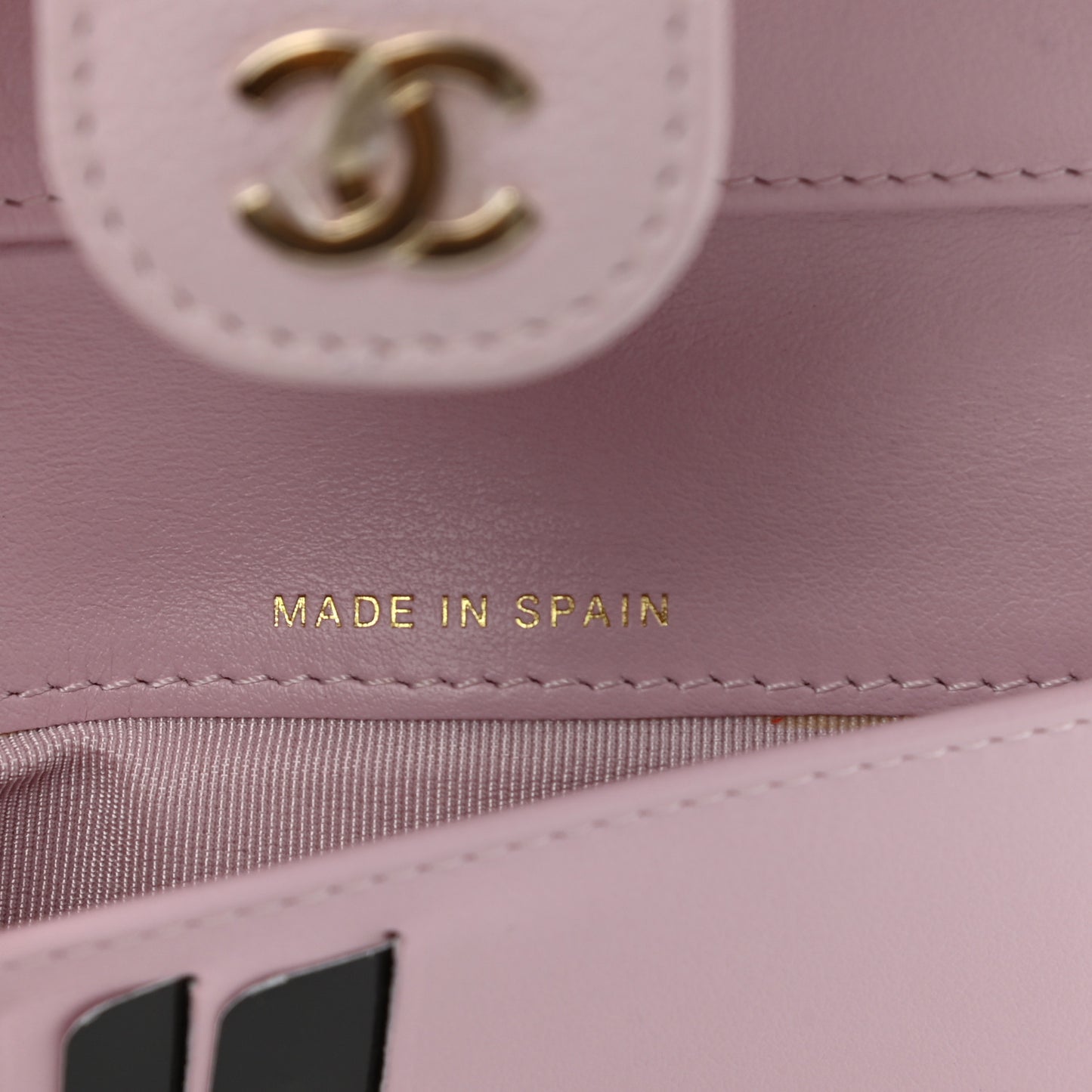 Caviar Quilted Medium Flap Wallet Pink