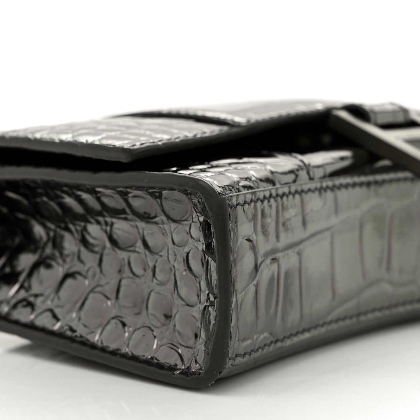 Shiny Metallic Calfskin Crocodile Embossed Hourglass Chain Bag Gunmetal