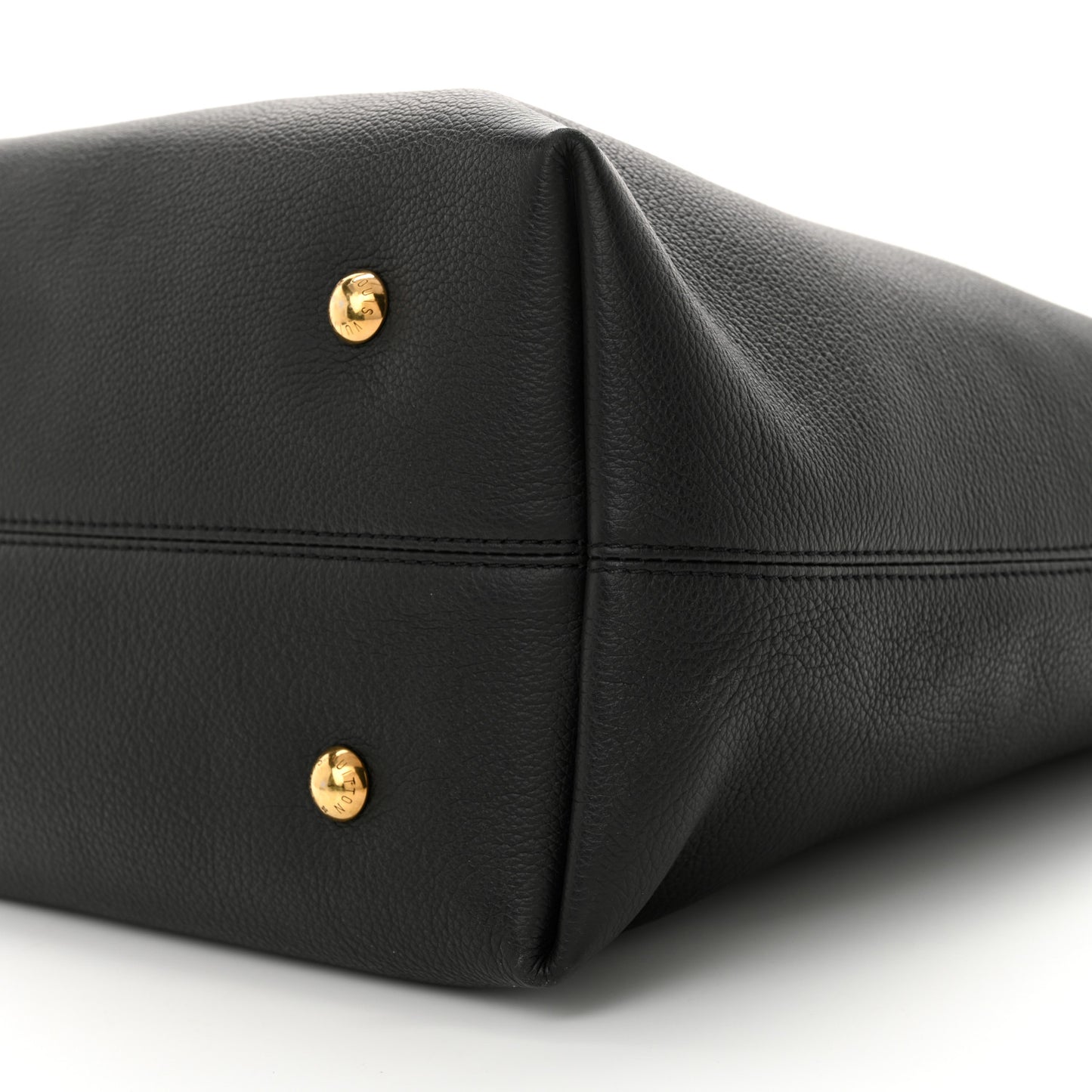 Grained Calfskin Low Key Hobo MM Black