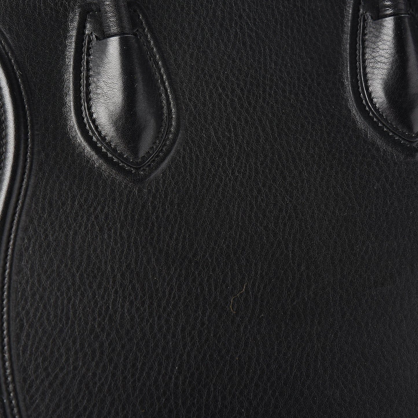 Supple Calfskin Medium Phantom Luggage Black