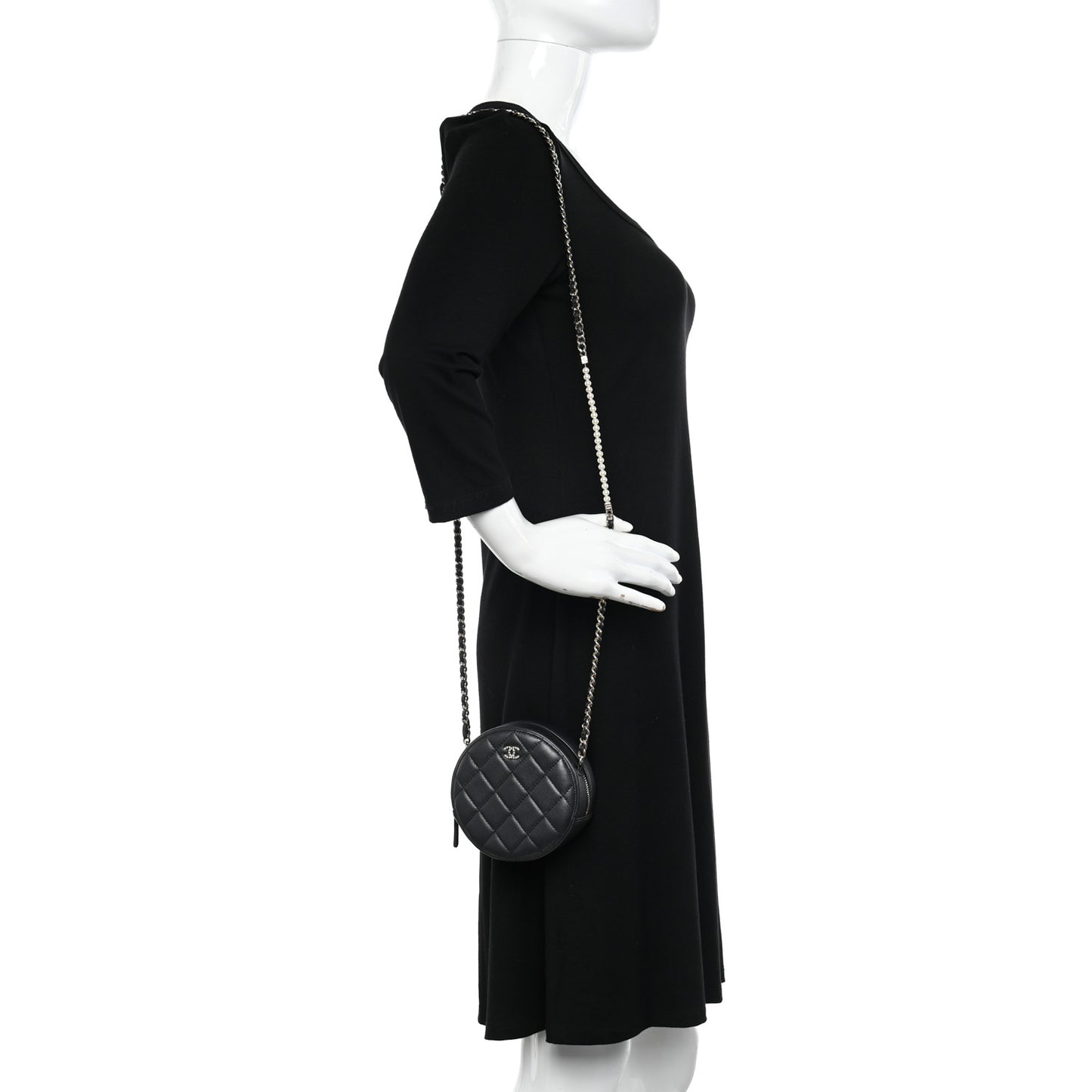 Iridescent Lambskin Quilted Pearl Round Clutch With Chain Black