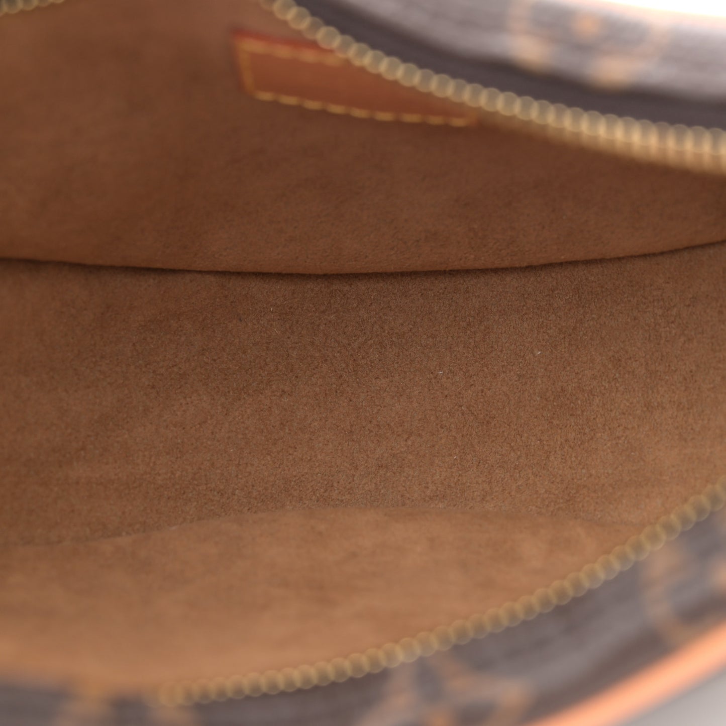 Monogram Loop