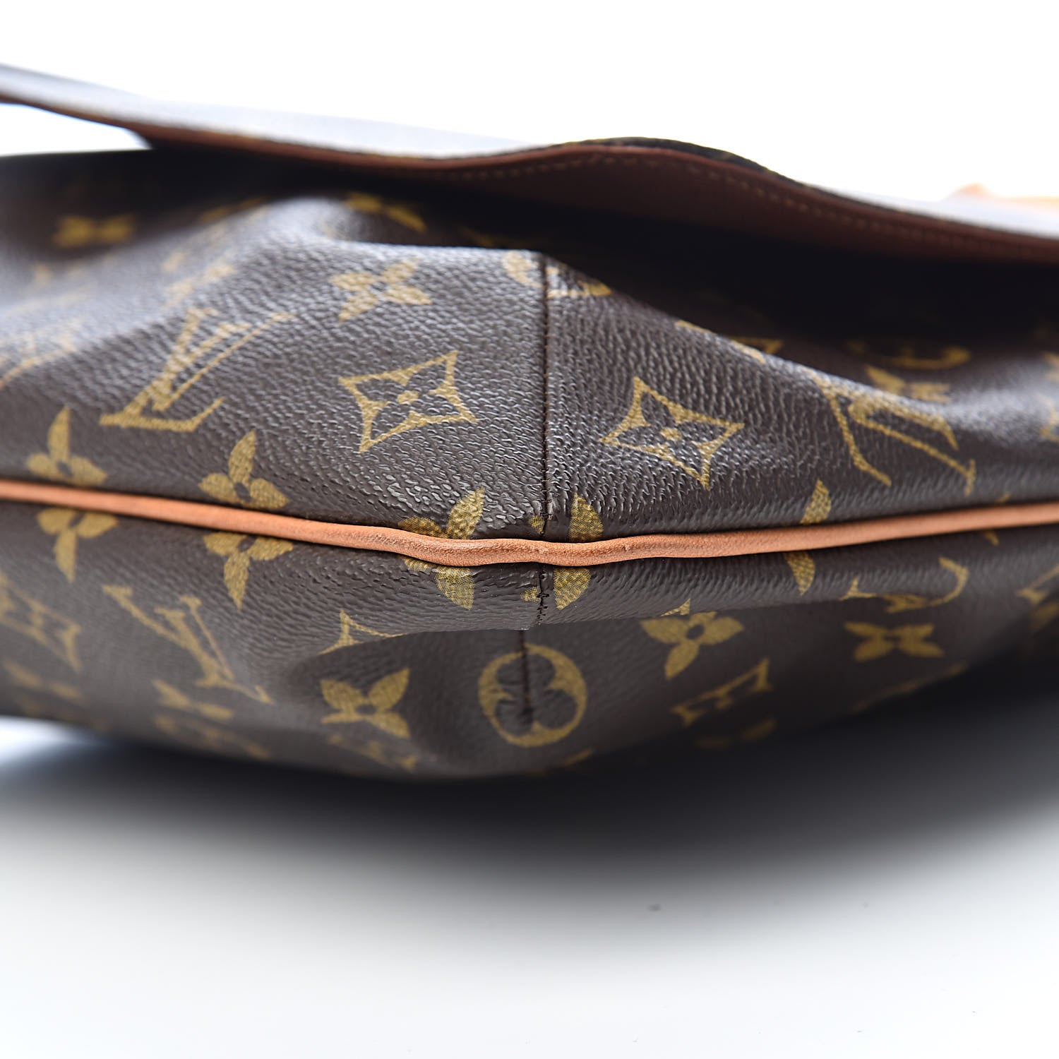 Louis Vuitton Monogram Musette GM 10 of 11