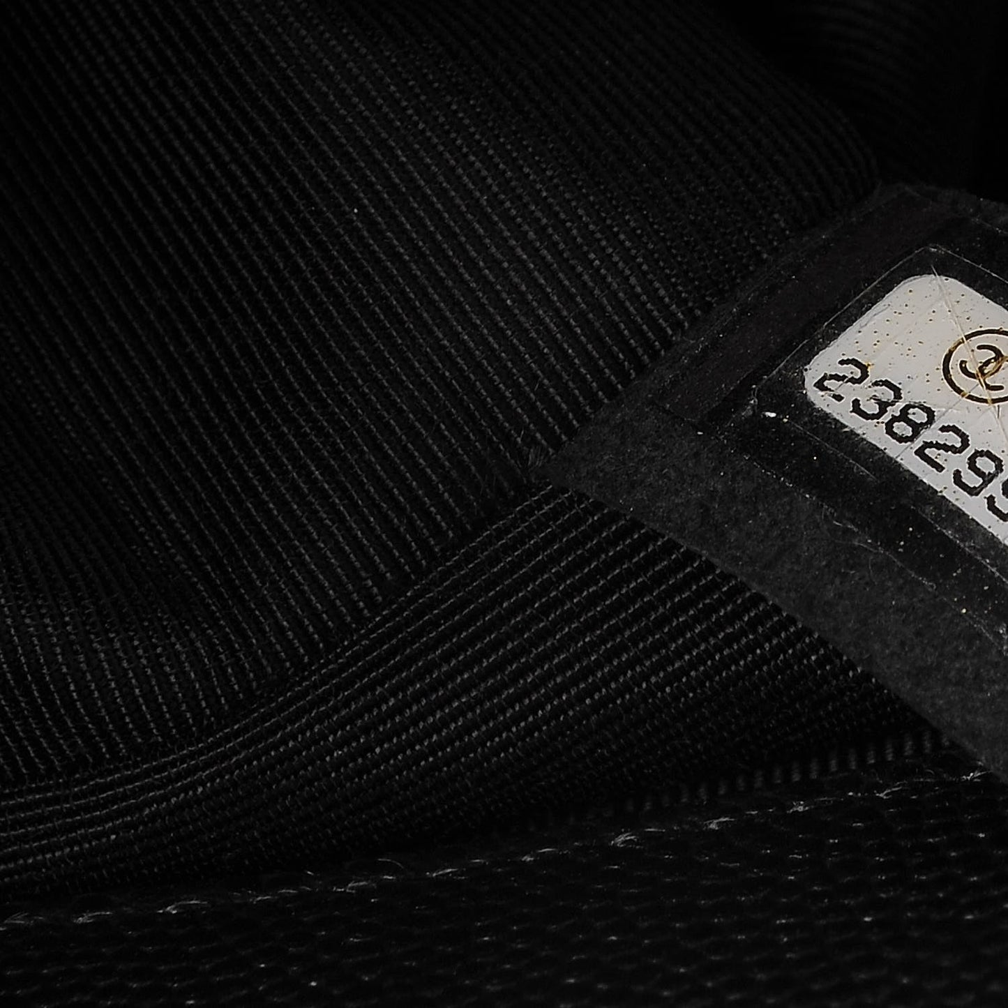 Caviar Quilted Medium Boy Flap Black
