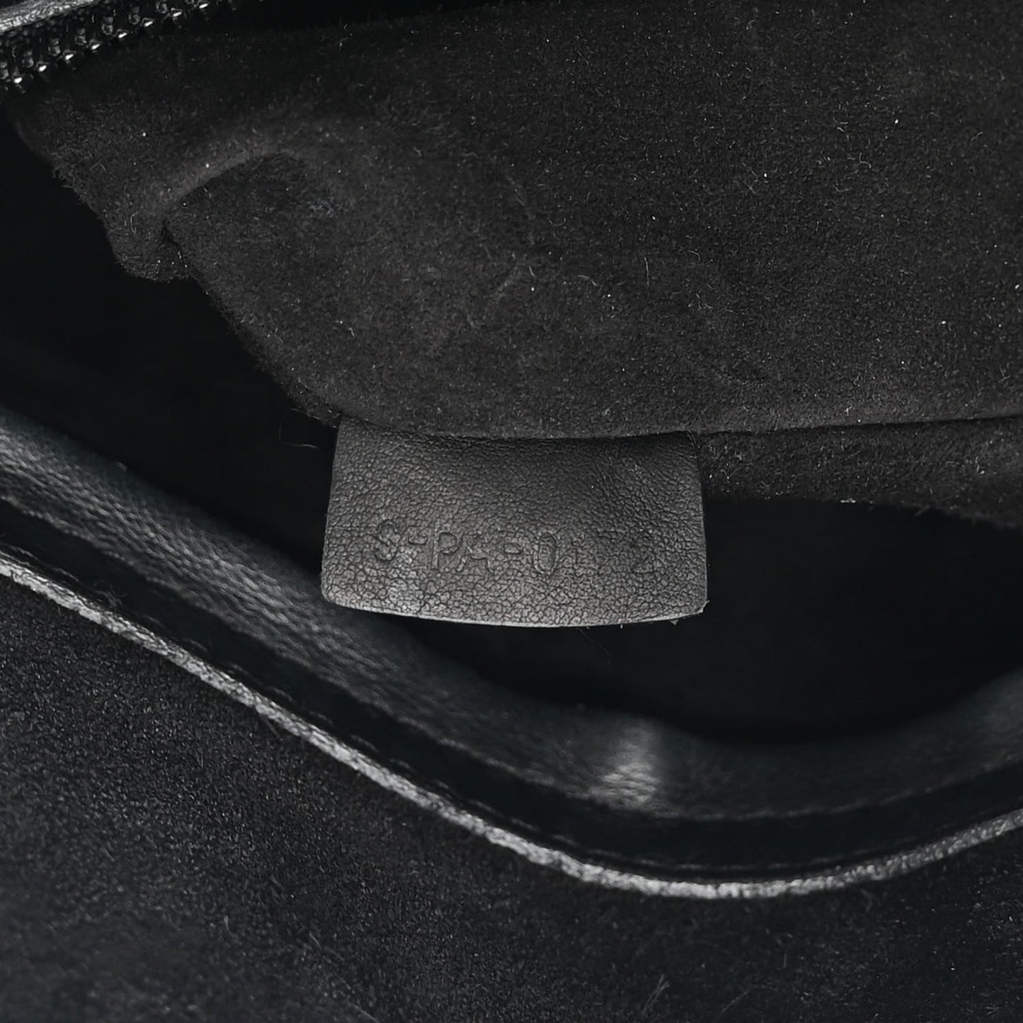Smooth Calfskin Medium Phantom Luggage Black