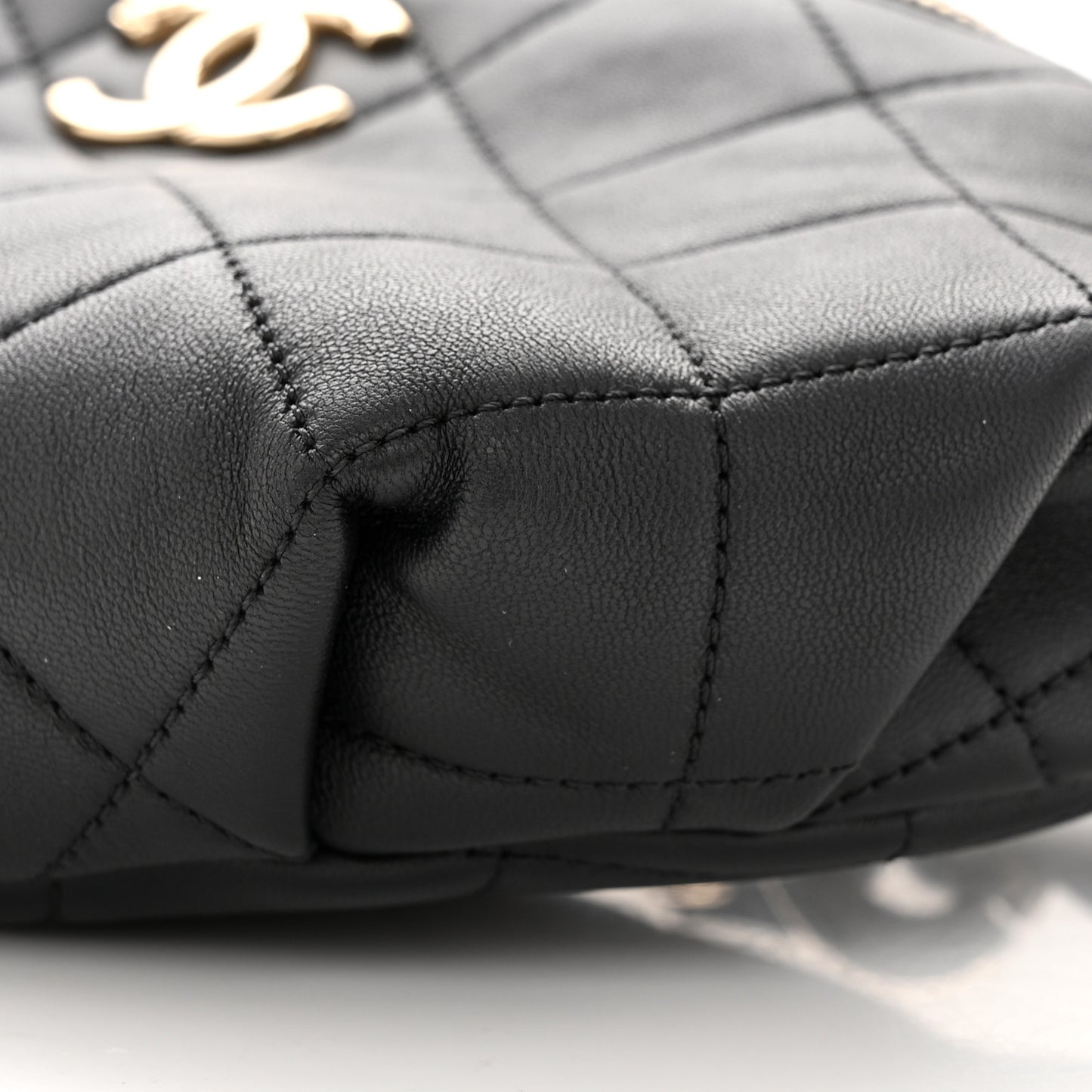 Lambskin Quilted Resin Bi-Color Waist Bag Fanny Pack Black