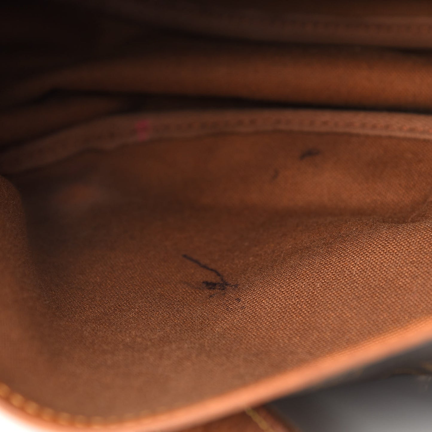 Monogram Saumur 35