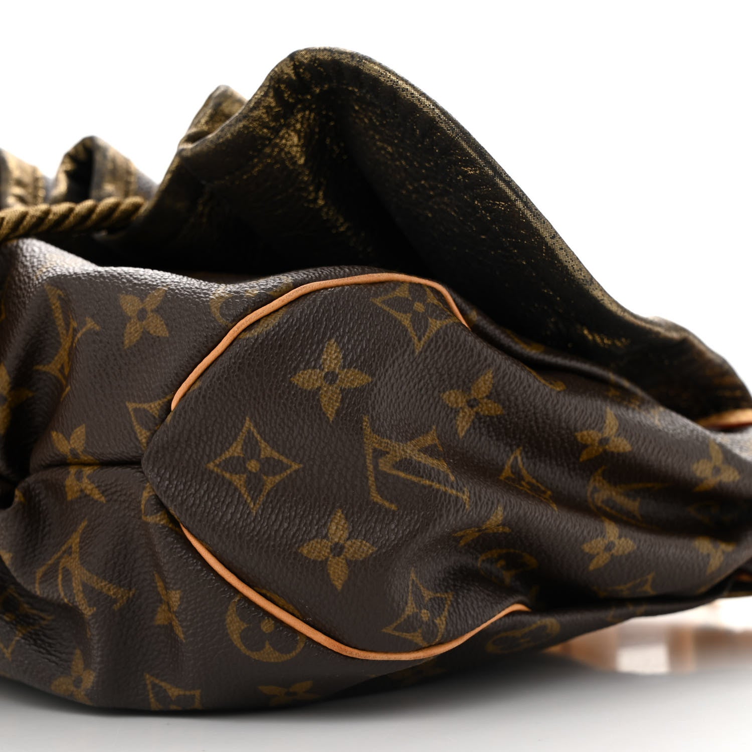 Louis Vuitton Monogram Kalahari PM 9 of 15