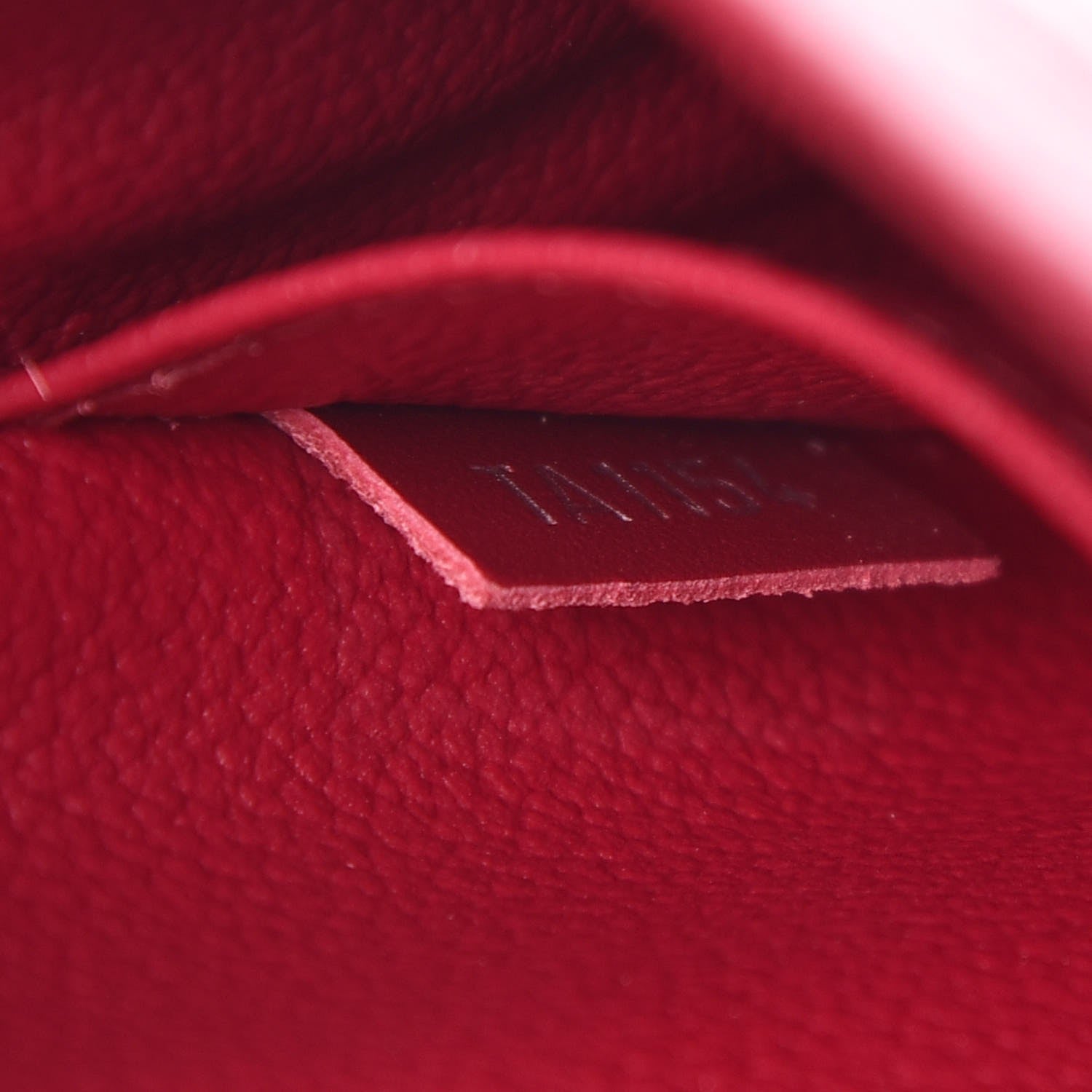 Louis Vuitton Epi Toiletry Pouch 19 Fuchsia 7 of 7