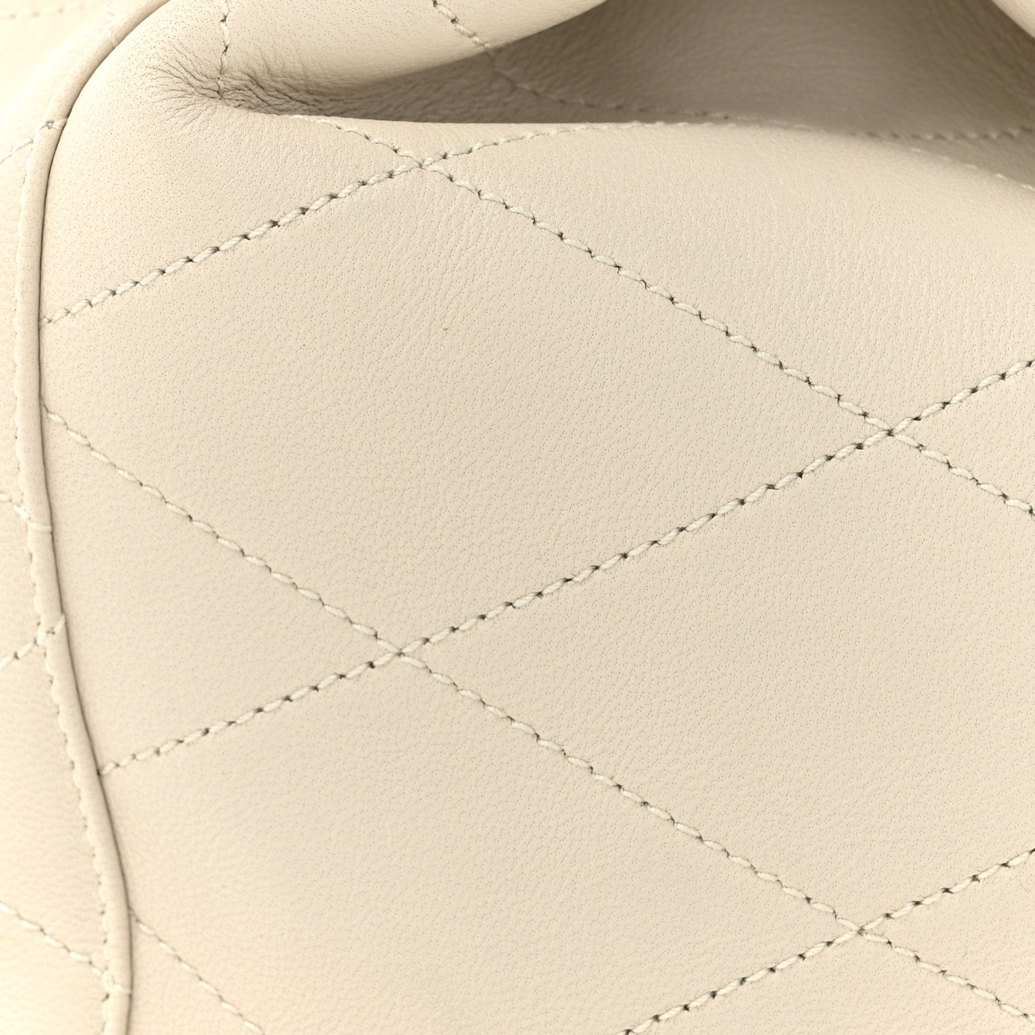 Saint Laurent Lambskin Quilted Le Maillon Bucket Bag Crema Soft 8 of 17