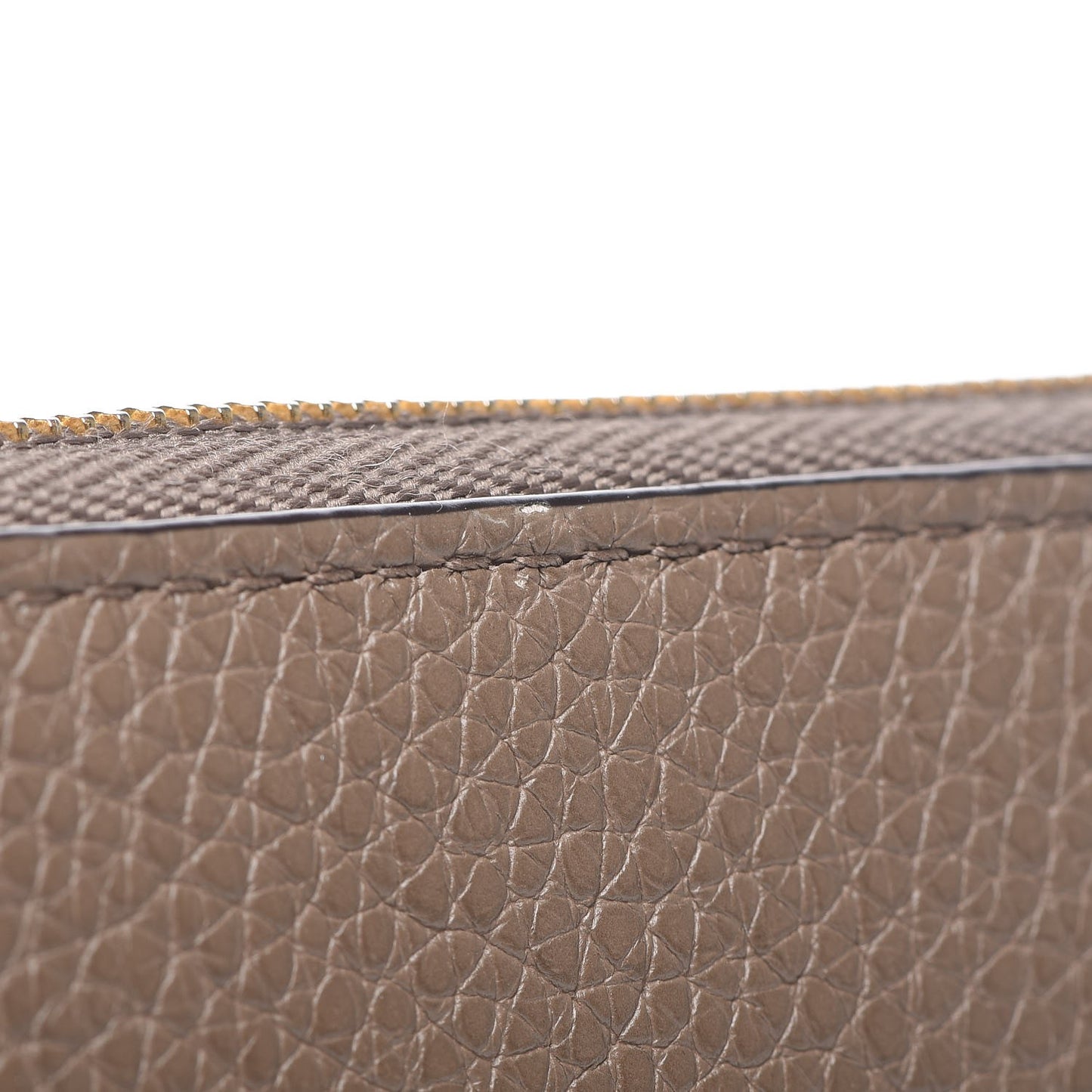 Small Classic Grain Medium Zip Around Wallet Clay