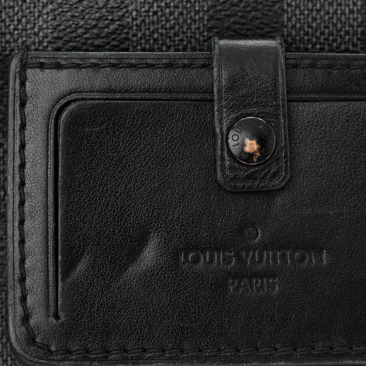 Louis Vuitton Damier Graphite Alpha Messenger Bag 17 of 20