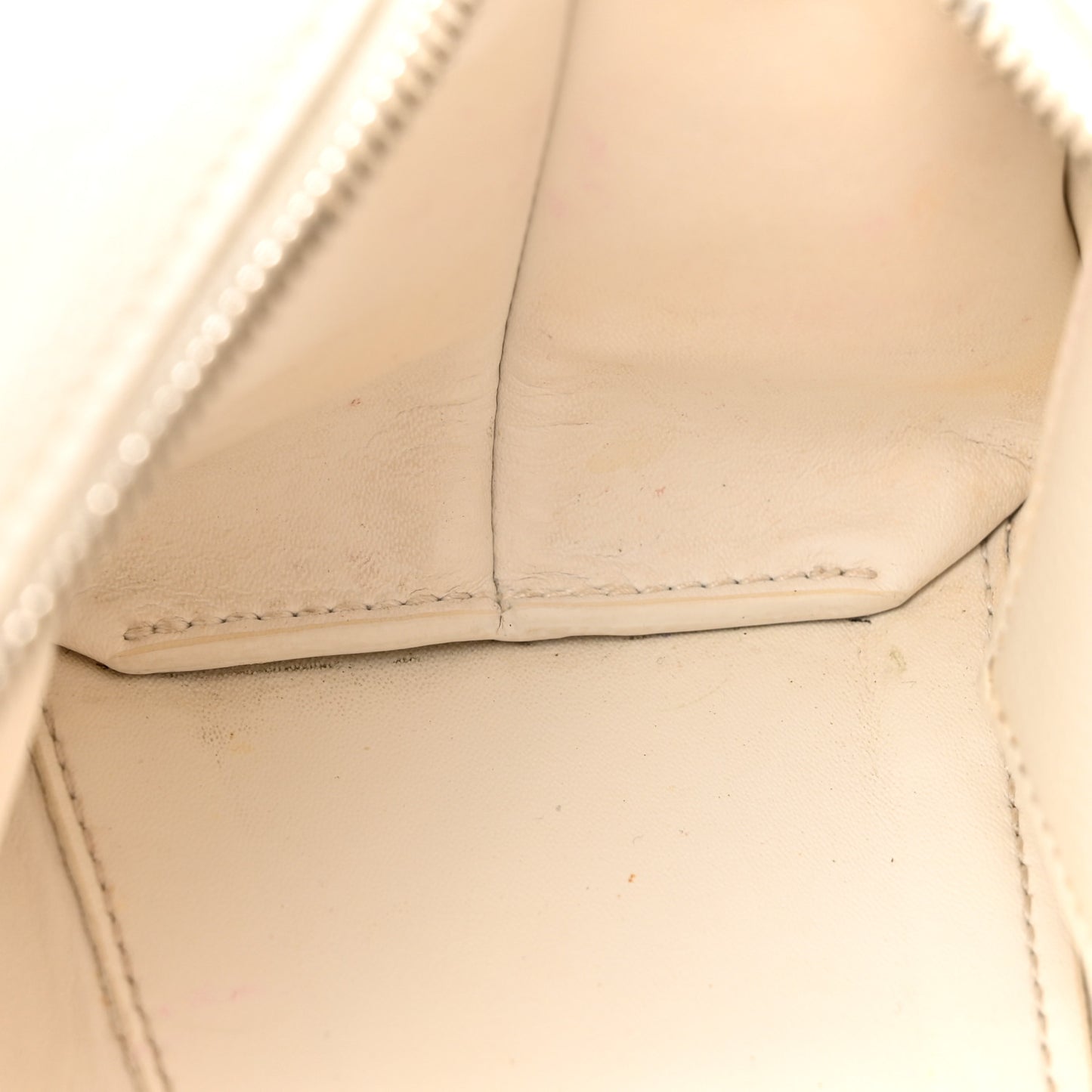 Grained Calfskin Neo Classic Silver Hardware Mini City White