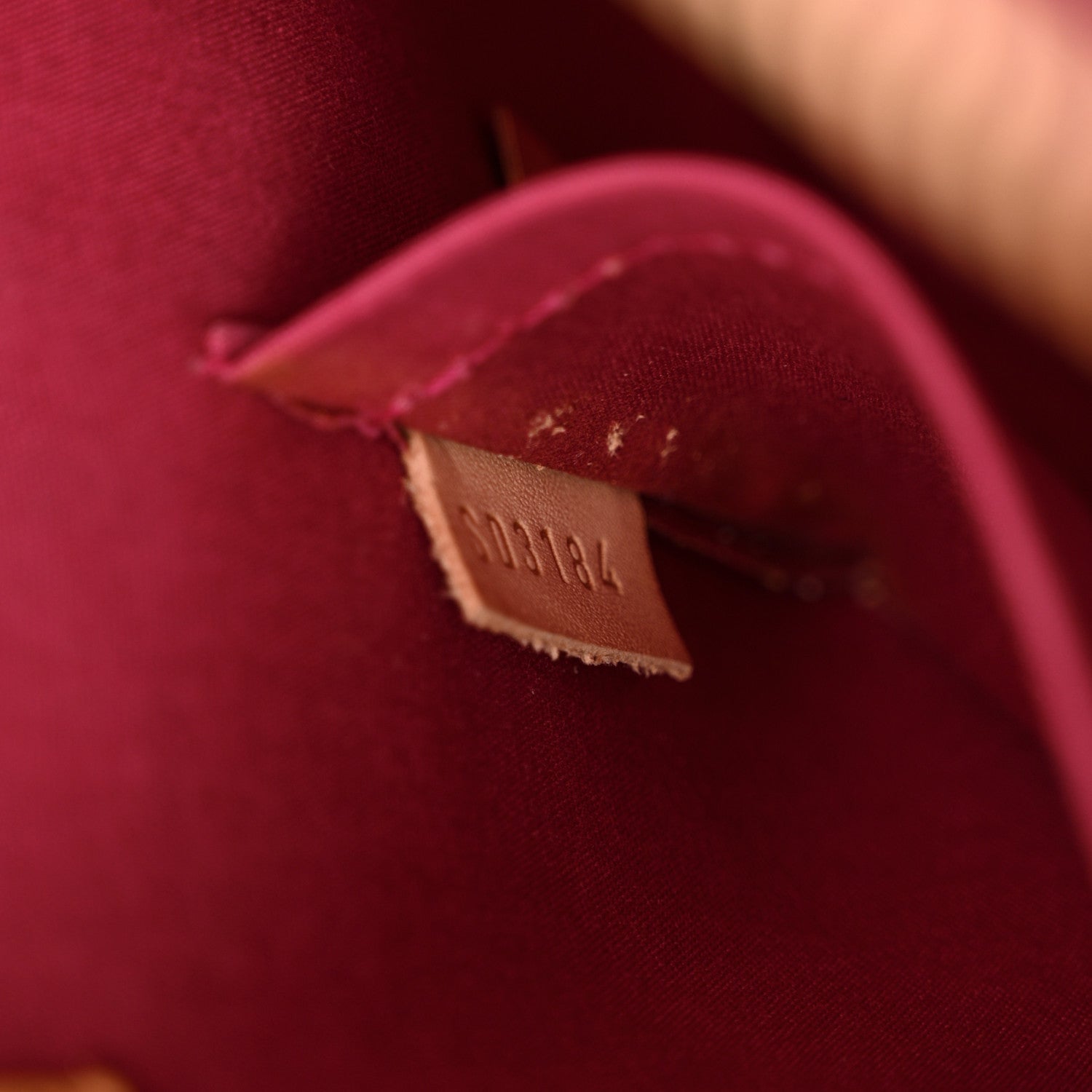 Louis Vuitton Vernis Alma BB Rose Indien 7 of 14