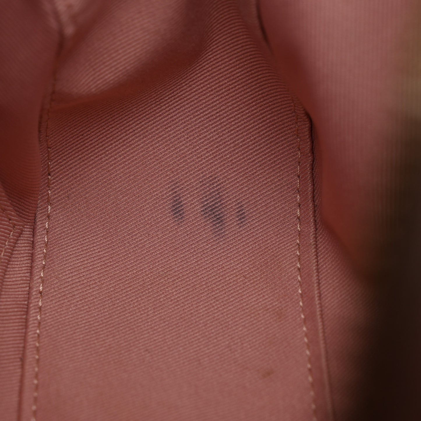 Monogram Saintonge Rose Poudre