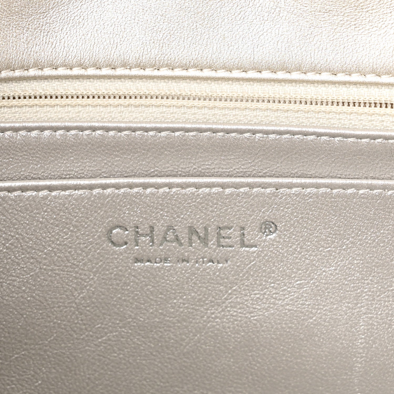 Chanel Metallic Calfskin Quilted 2.55 Reissue Clutch Silver 6 of 11