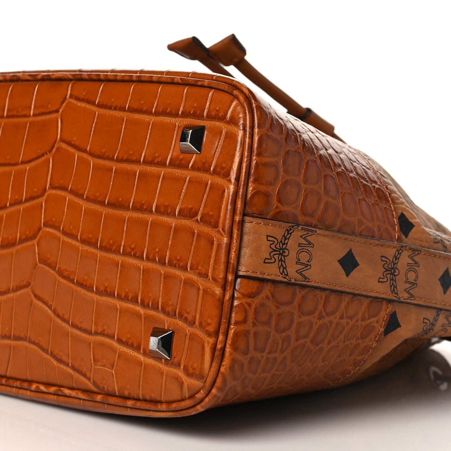 Visetos Crocodile Embossed Geonautic Bucket Bag Cognac