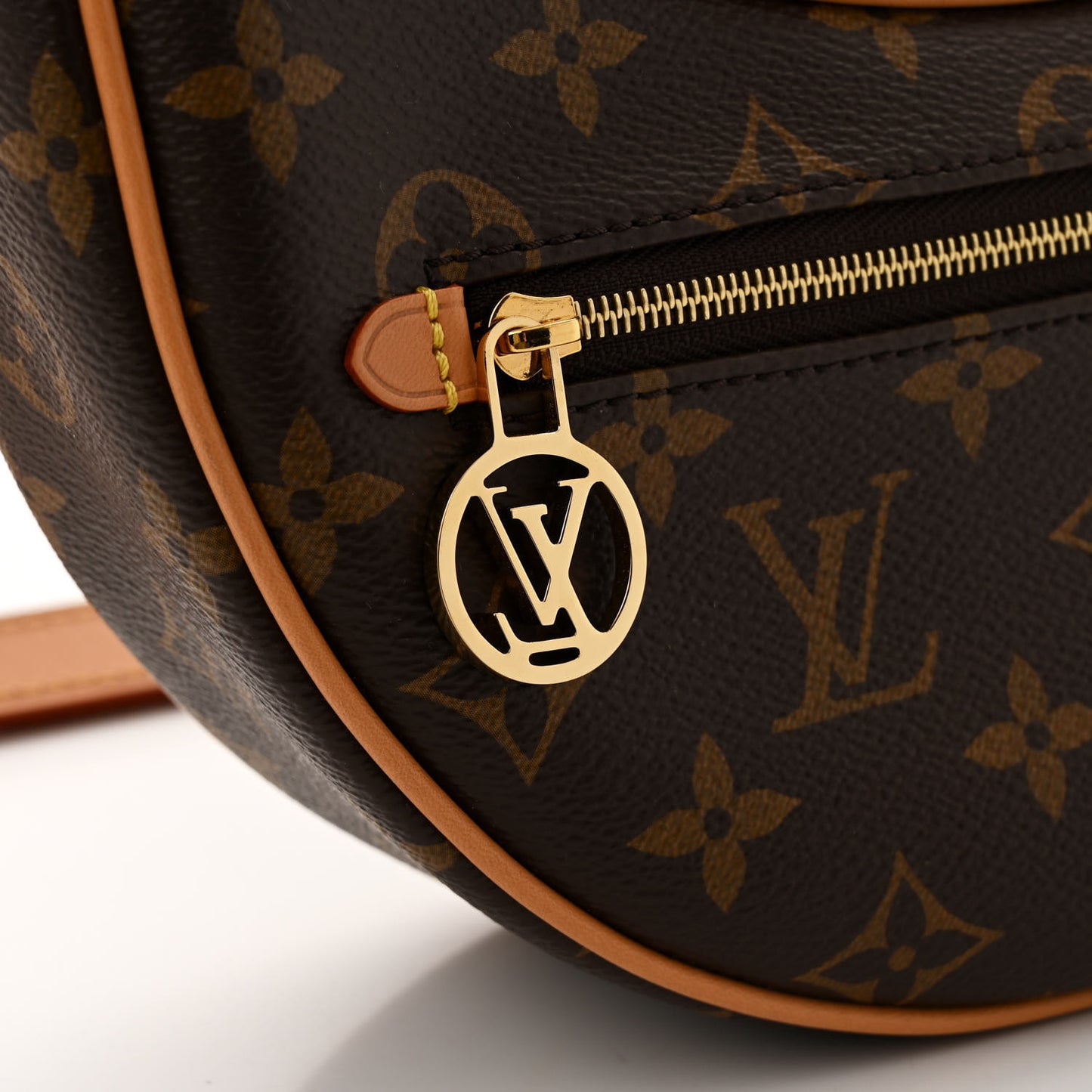 Monogram Loop