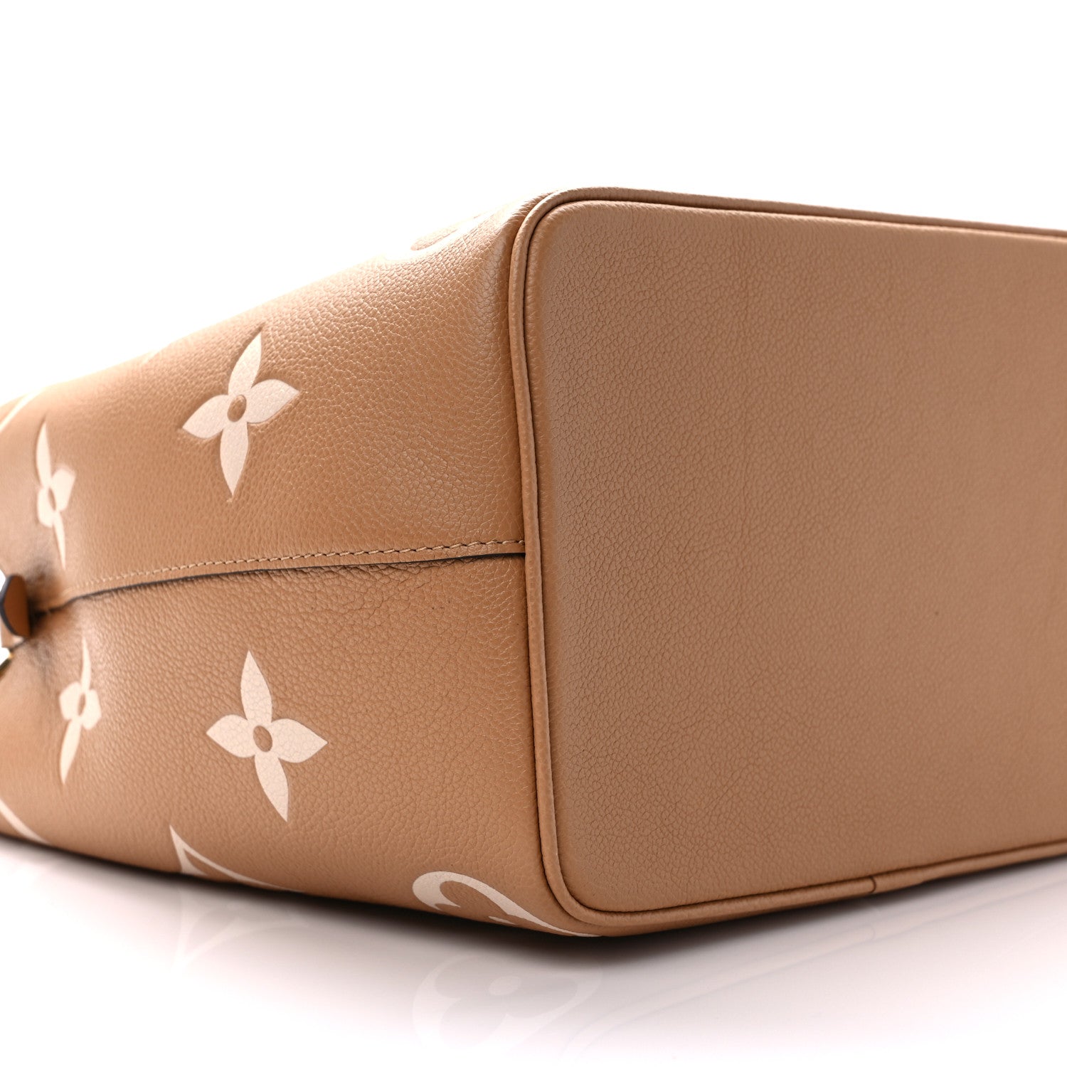 Louis Vuitton Empreinte Monogram Giant Neonoe MM Arizona Beige 8 of 9